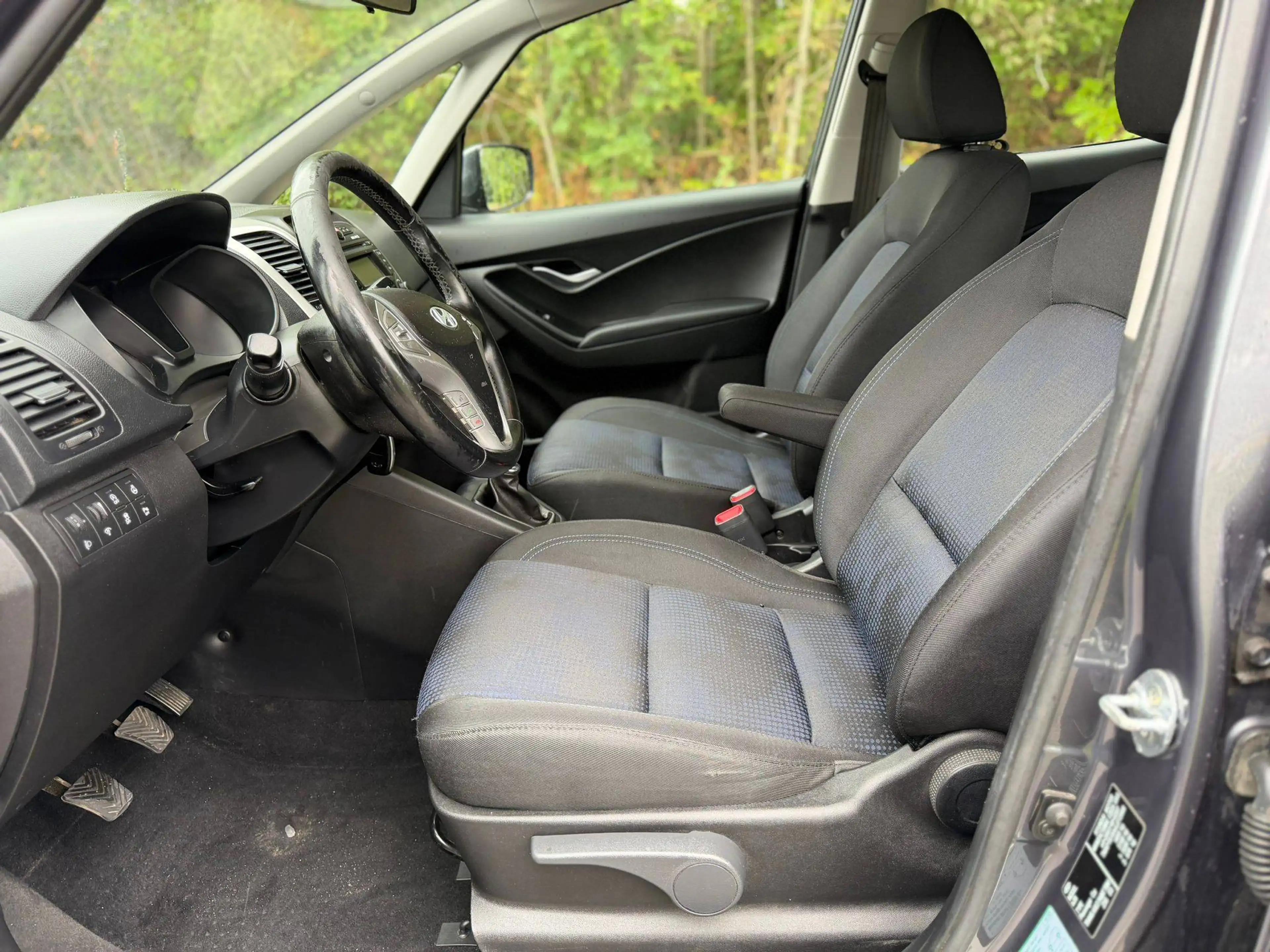 Hyundai iX20 Classic — photo 14