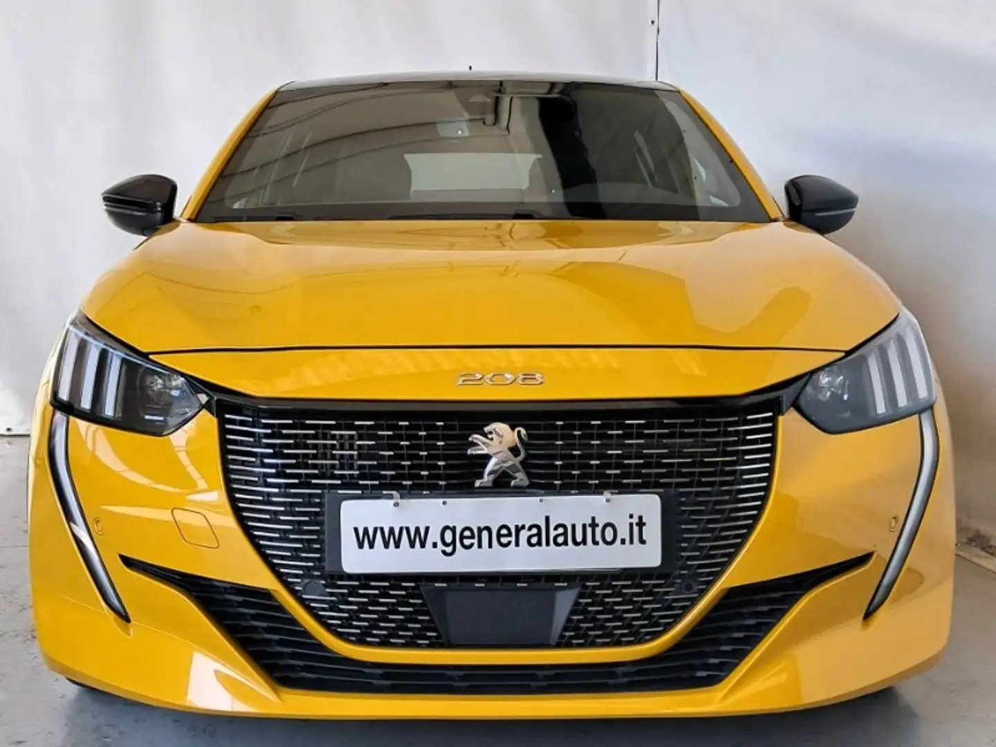 Peugeot 208 PureTech 100 S&S 5p. GT Line Geel - 1