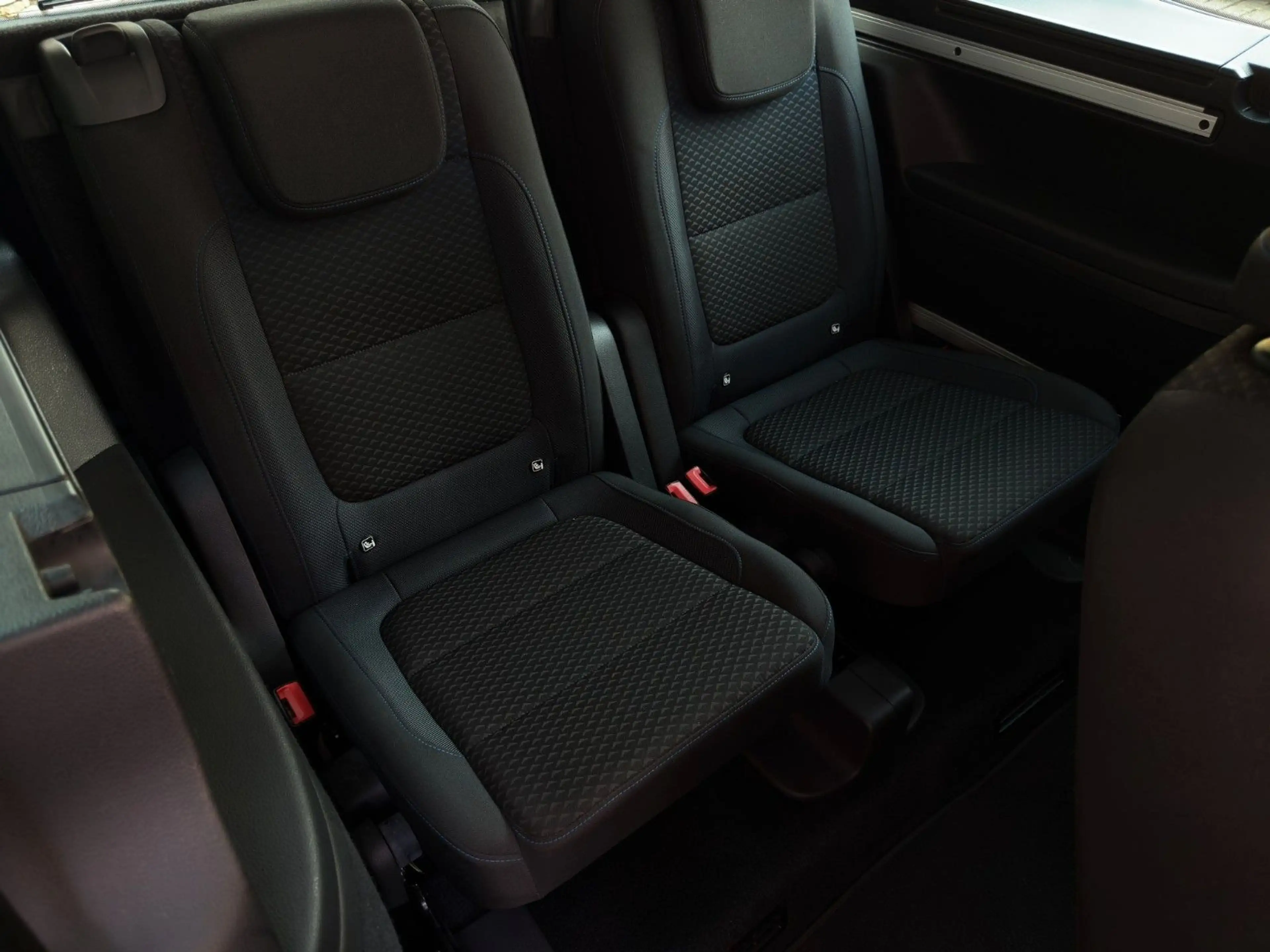 Volkswagen Sharan 2.0 TDI Comfortline United *7-Sitzer* — photo 17