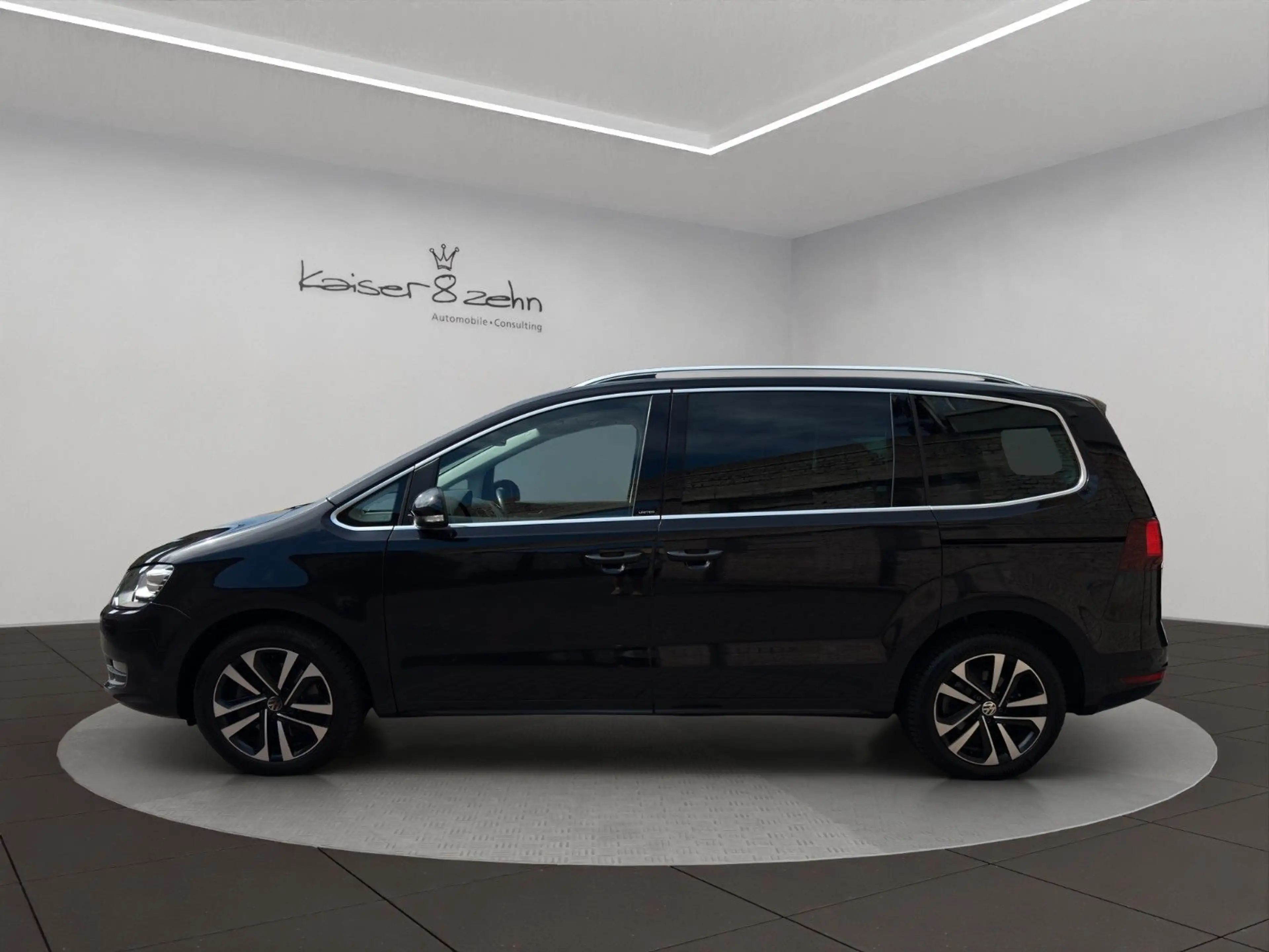 Volkswagen Sharan 2.0 TDI Comfortline United *7-Sitzer* — photo 2