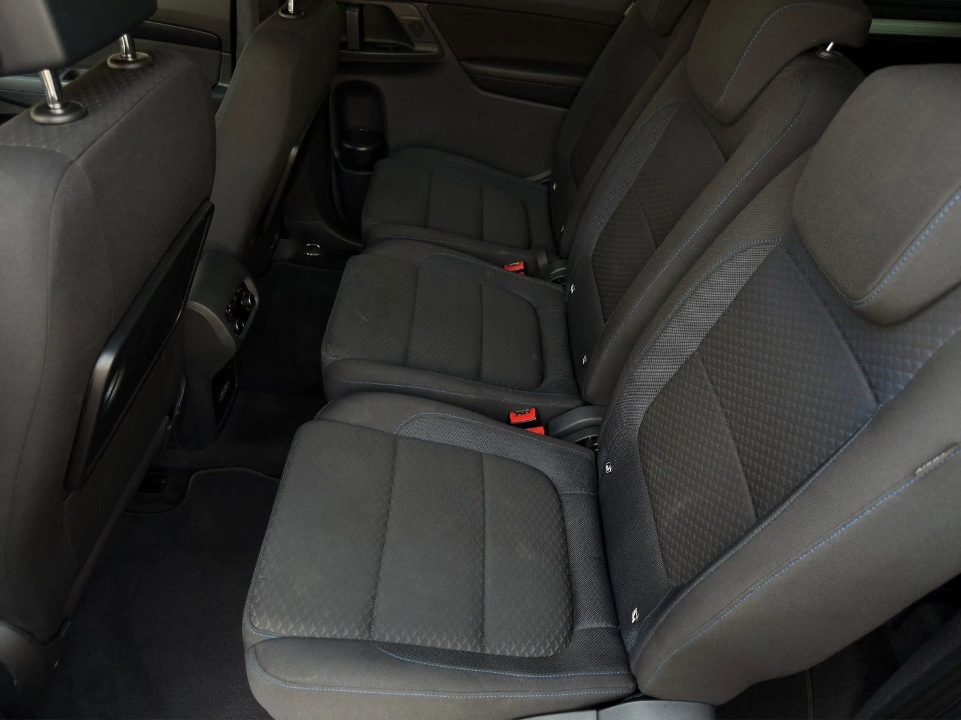 Volkswagen Sharan 2.0 TDI Comfortline United *7-Sitzer* — photo 16