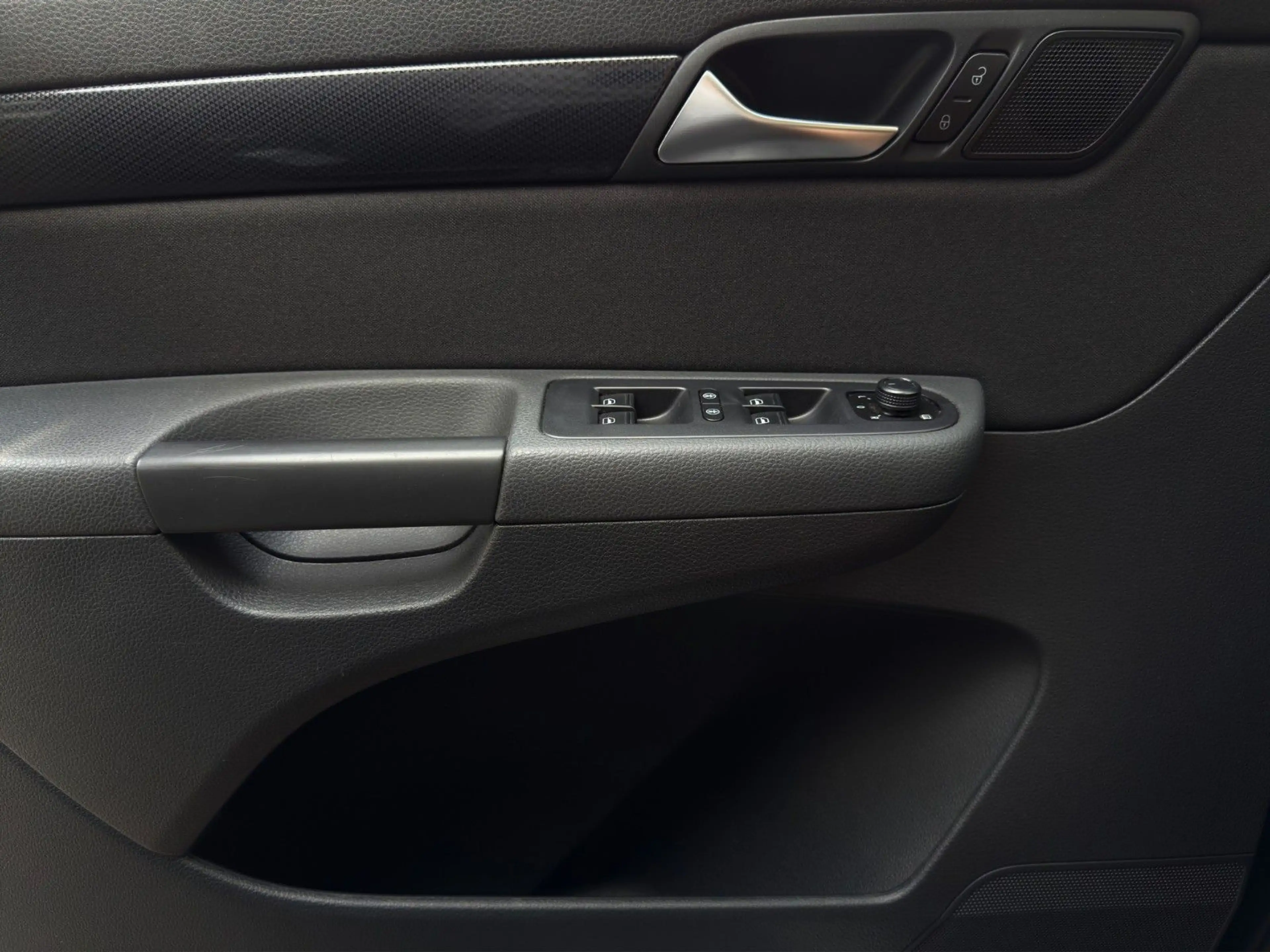 Volkswagen Sharan 2.0 TDI Comfortline United *7-Sitzer* — photo 21