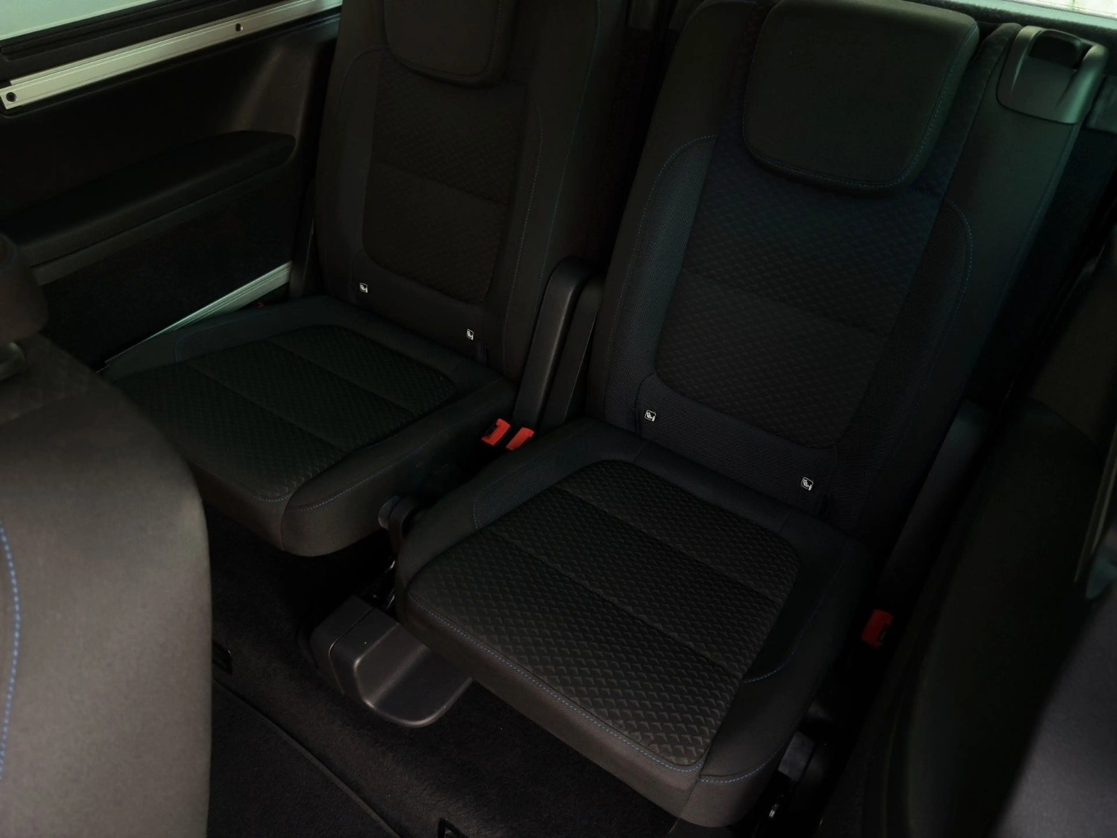 Volkswagen Sharan 2.0 TDI Comfortline United *7-Sitzer* — photo 19