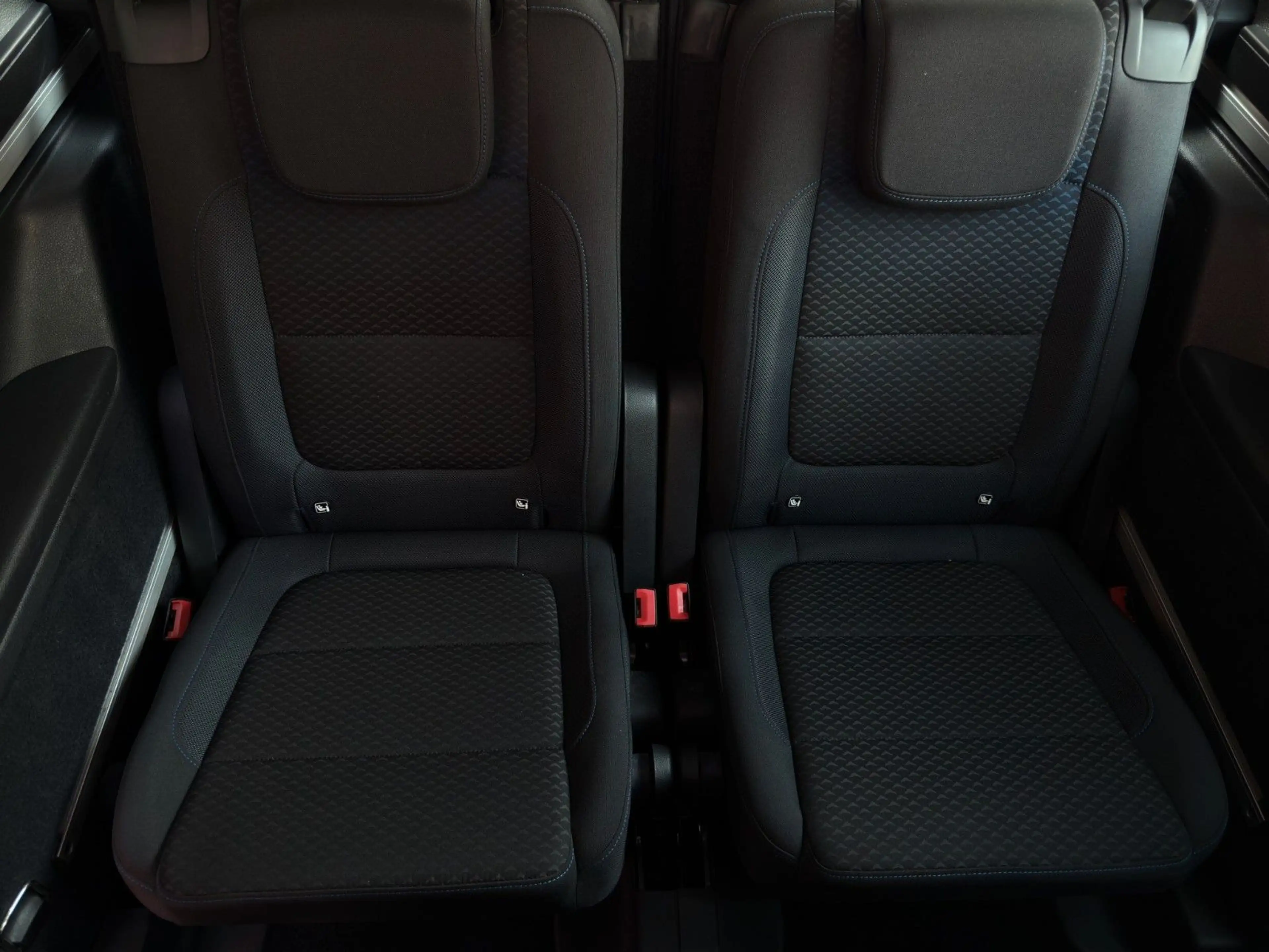Volkswagen Sharan 2.0 TDI Comfortline United *7-Sitzer* — photo 18