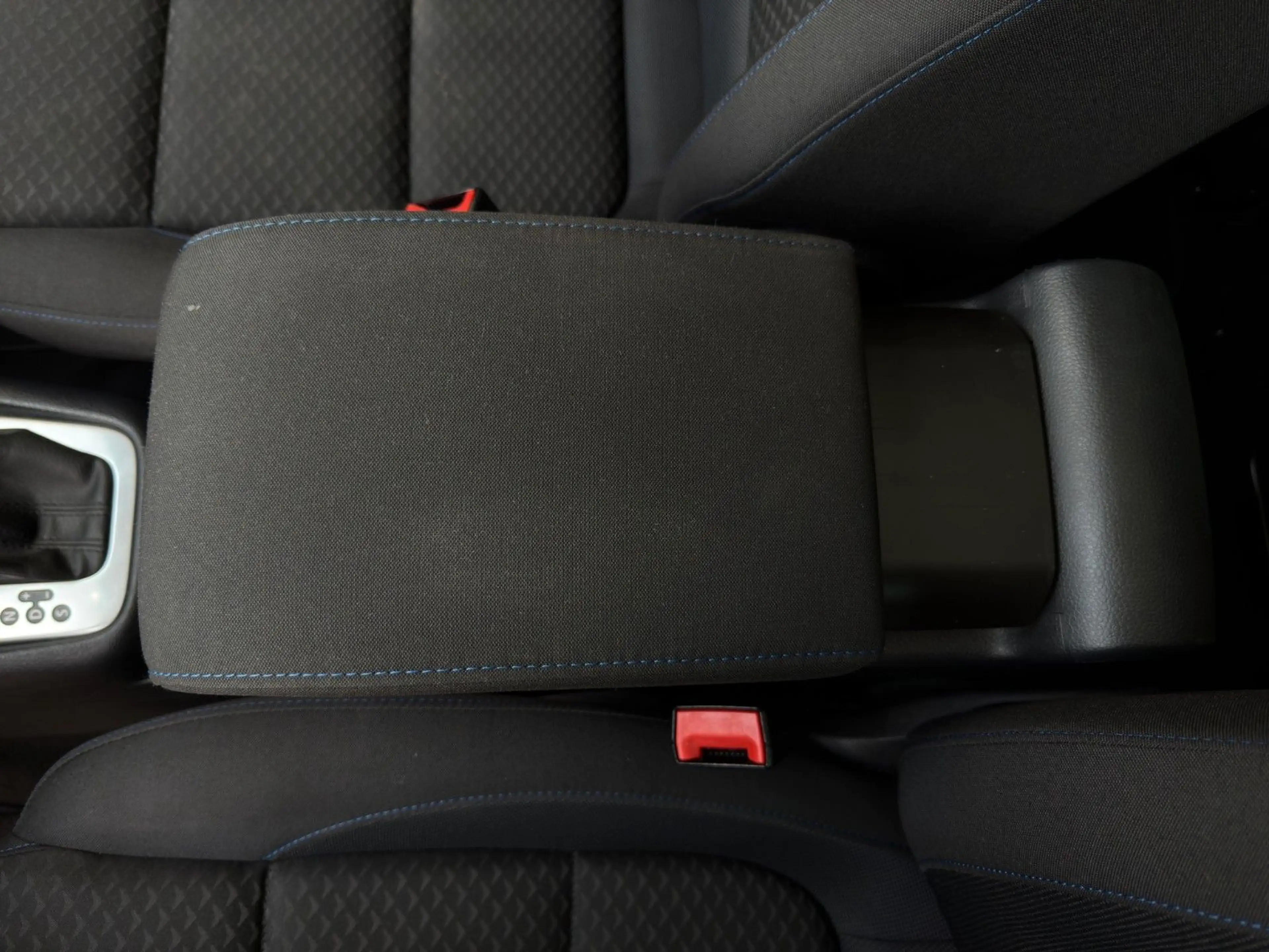 Volkswagen Sharan 2.0 TDI Comfortline United *7-Sitzer* — photo 38