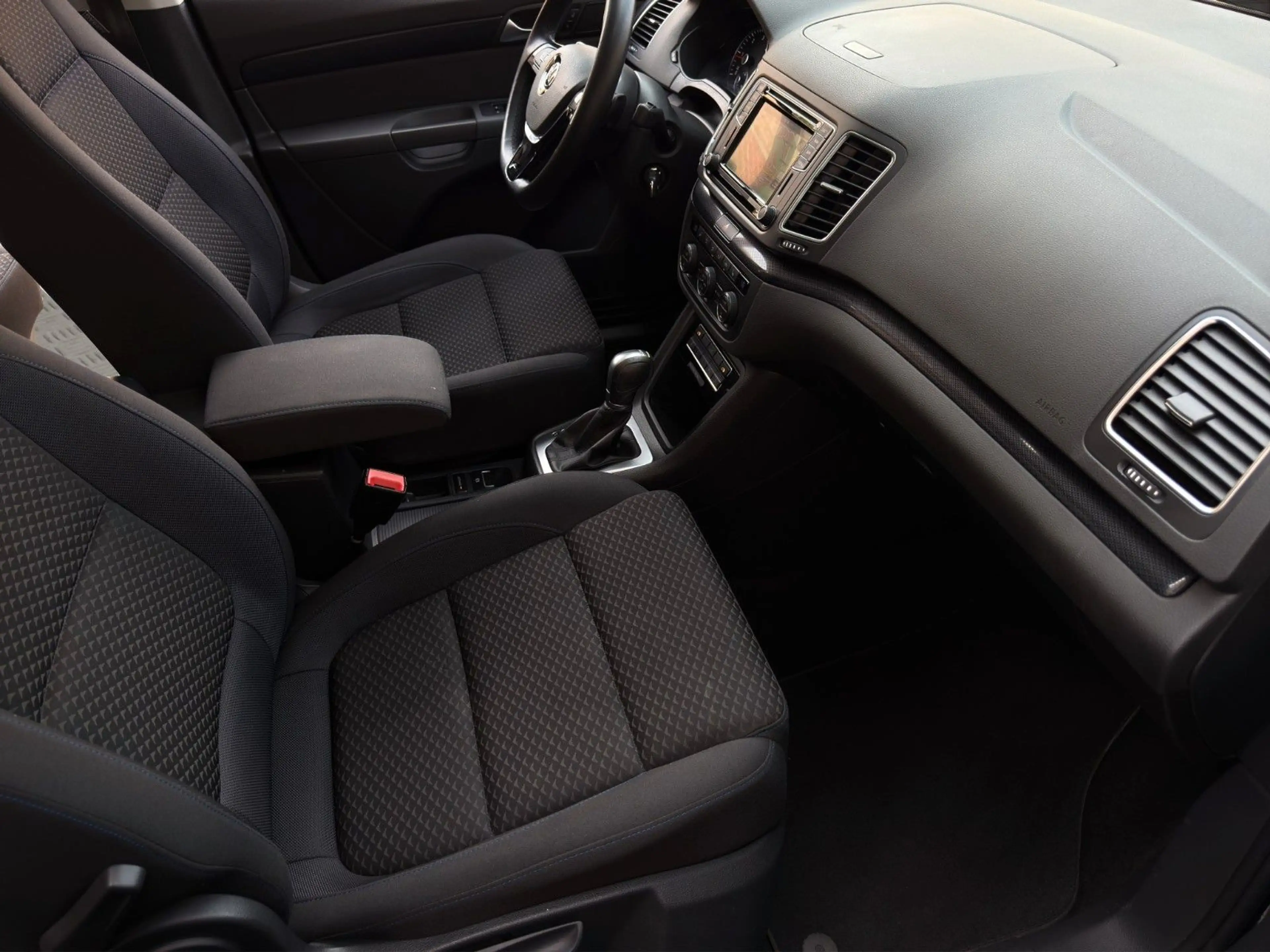 Volkswagen Sharan 2.0 TDI Comfortline United *7-Sitzer* — photo 12