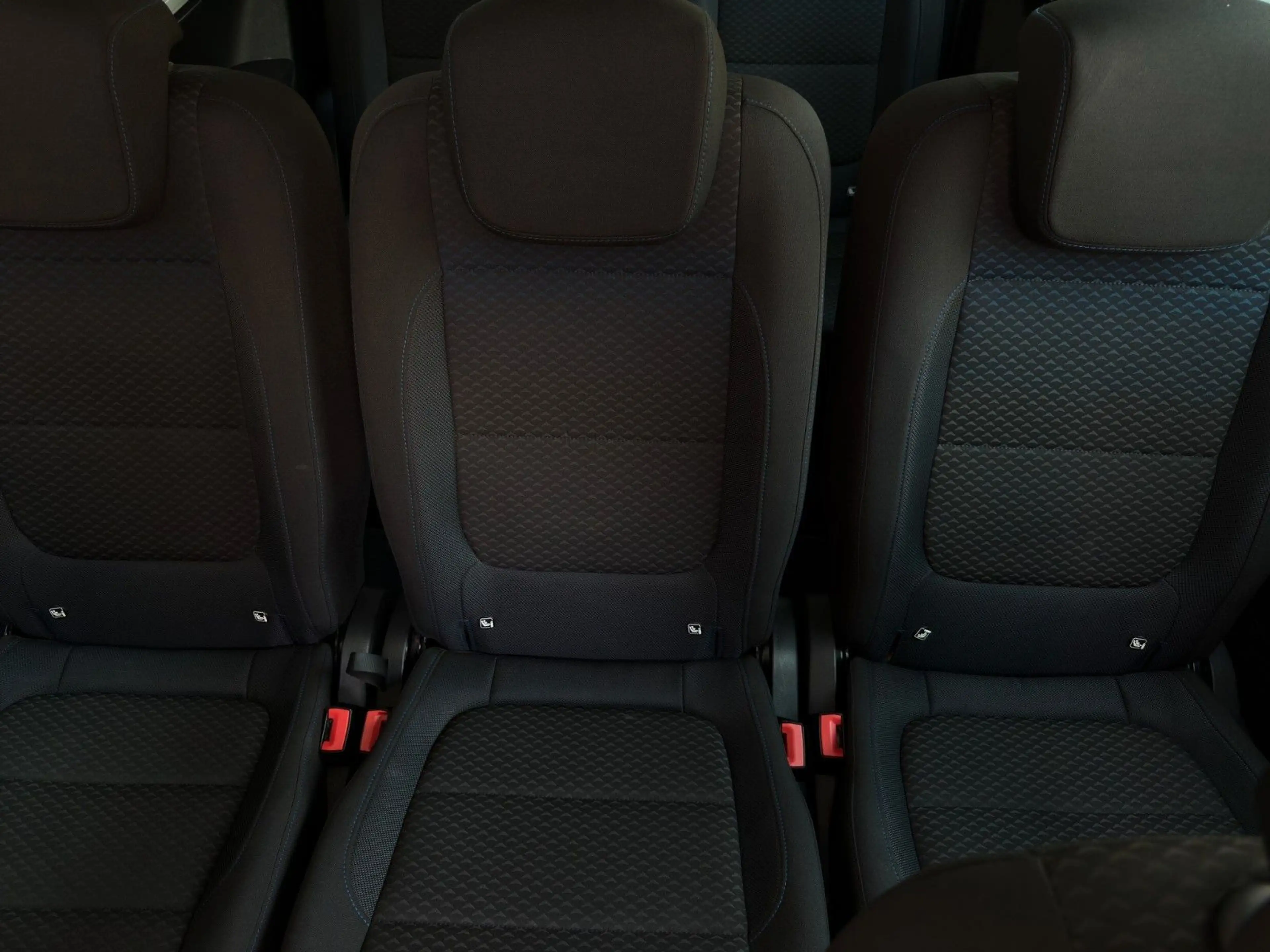 Volkswagen Sharan 2.0 TDI Comfortline United *7-Sitzer* — photo 15