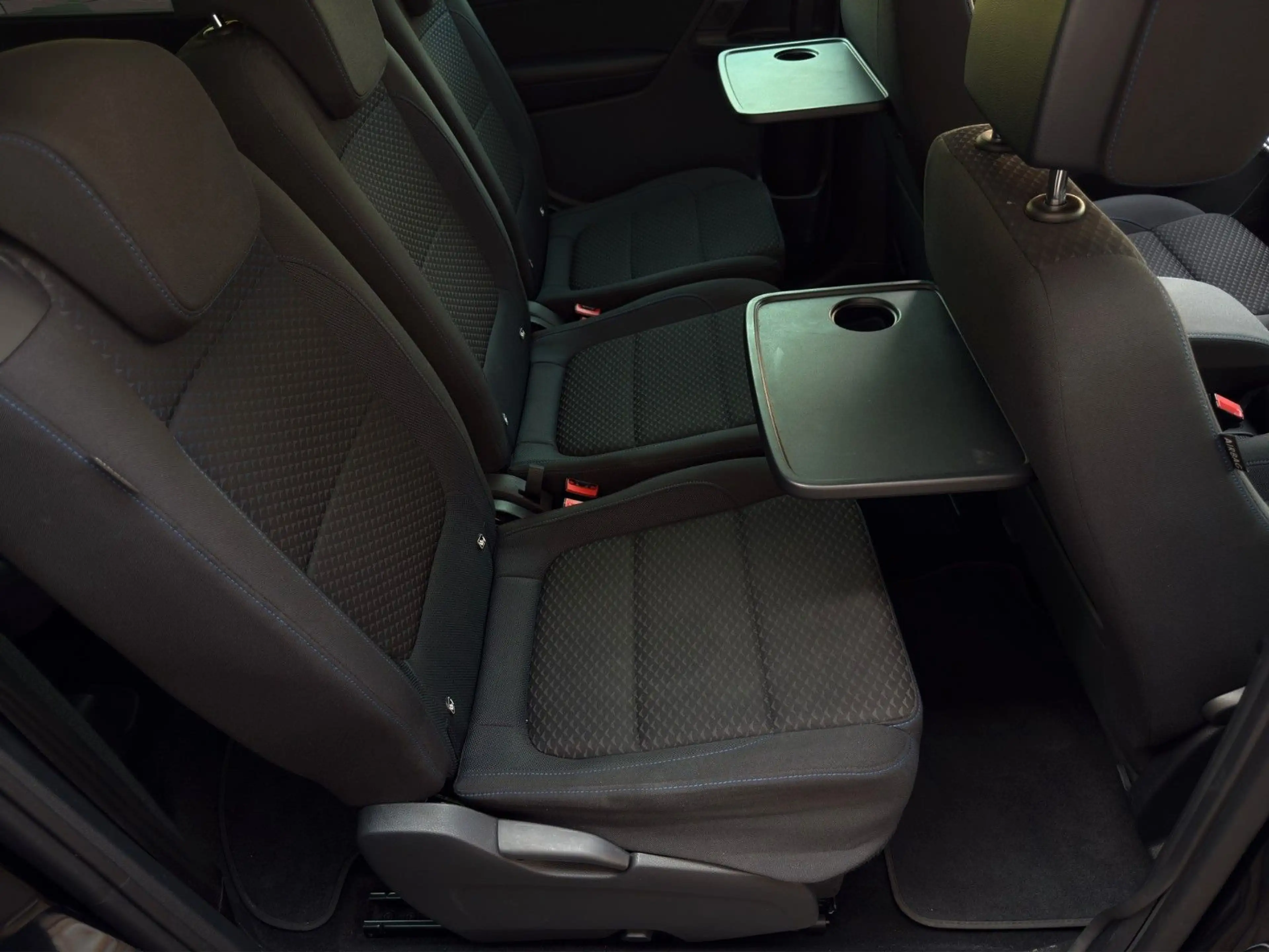 Volkswagen Sharan 2.0 TDI Comfortline United *7-Sitzer* — photo 14