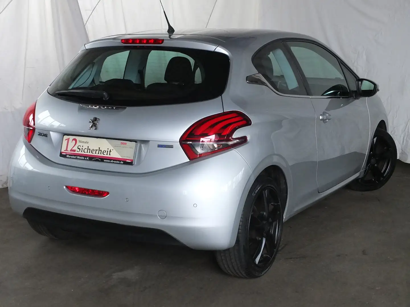 Peugeot 208 1.2 PURE TECH ALLURE KLIMAPDC SHZ SPORT LMF Silber - 2