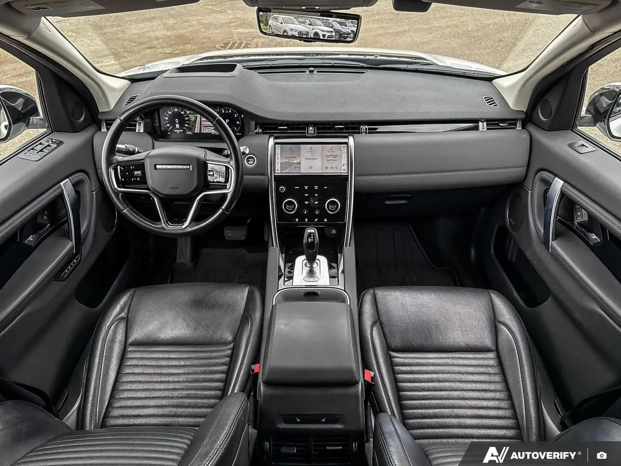 Land Rover Discovery Sport снимка Land Rover Discovery Sport