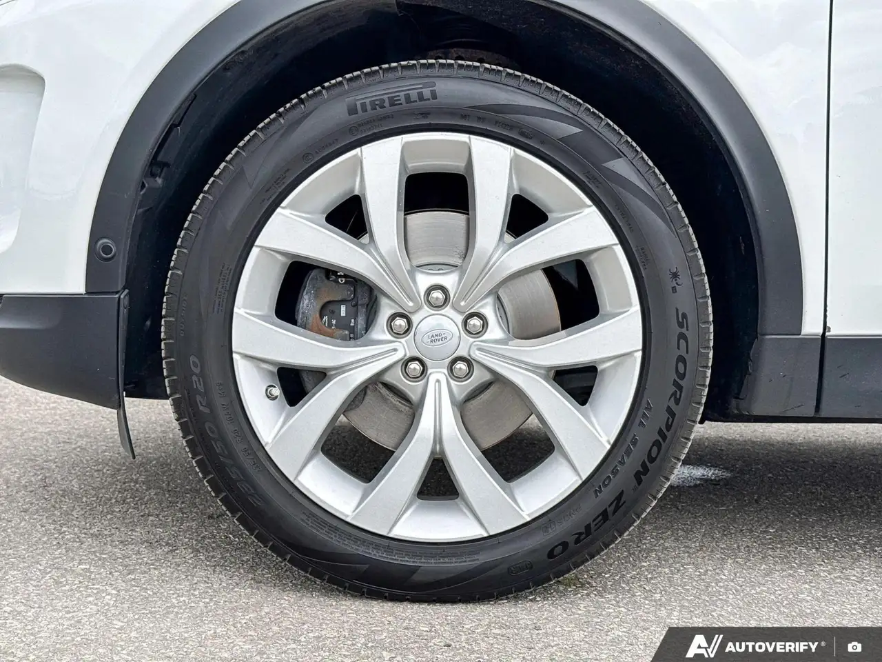 Land Rover Discovery Sport снимка Land Rover Discovery Sport