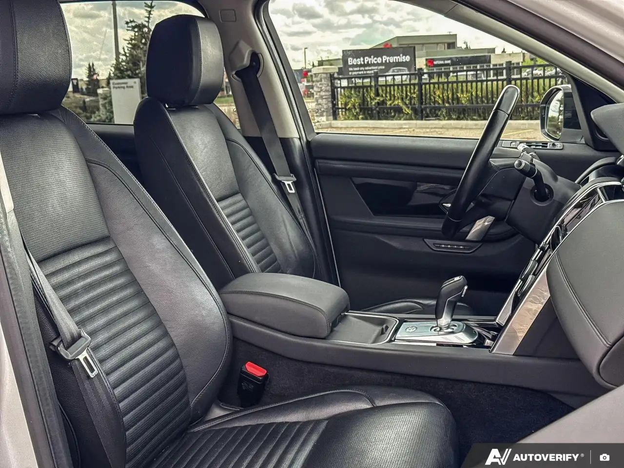 Land Rover Discovery Sport снимка Land Rover Discovery Sport
