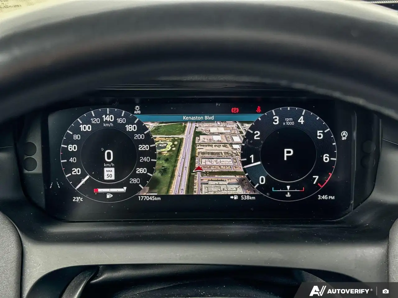 Land Rover Discovery Sport снимка Land Rover Discovery Sport