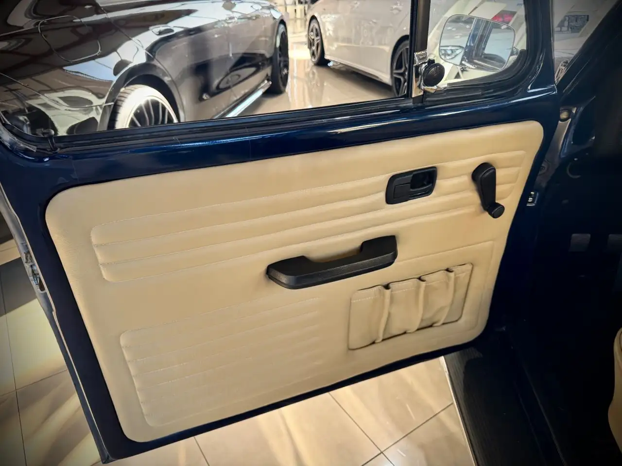 Volkswagen Käfer / Vollleder / Edelholz / Originalzustand, foto 3