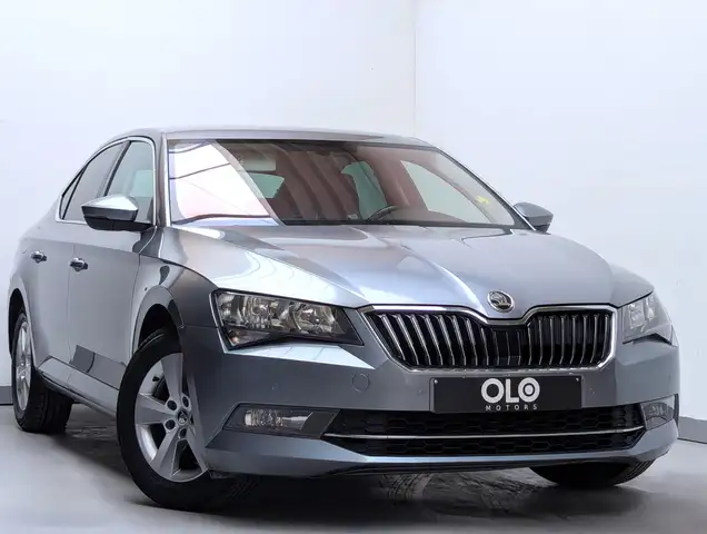 Skoda Superb Superb 1.6 CR TDi Ambition CARPLAY-CAMEARA-NAVI