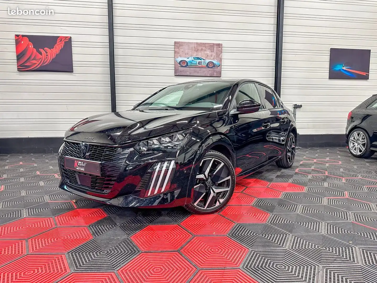 Peugeot 208 GT Hybrid 136 – Full Options Boîte Auto Toit Pano 1ère main Noir - 1