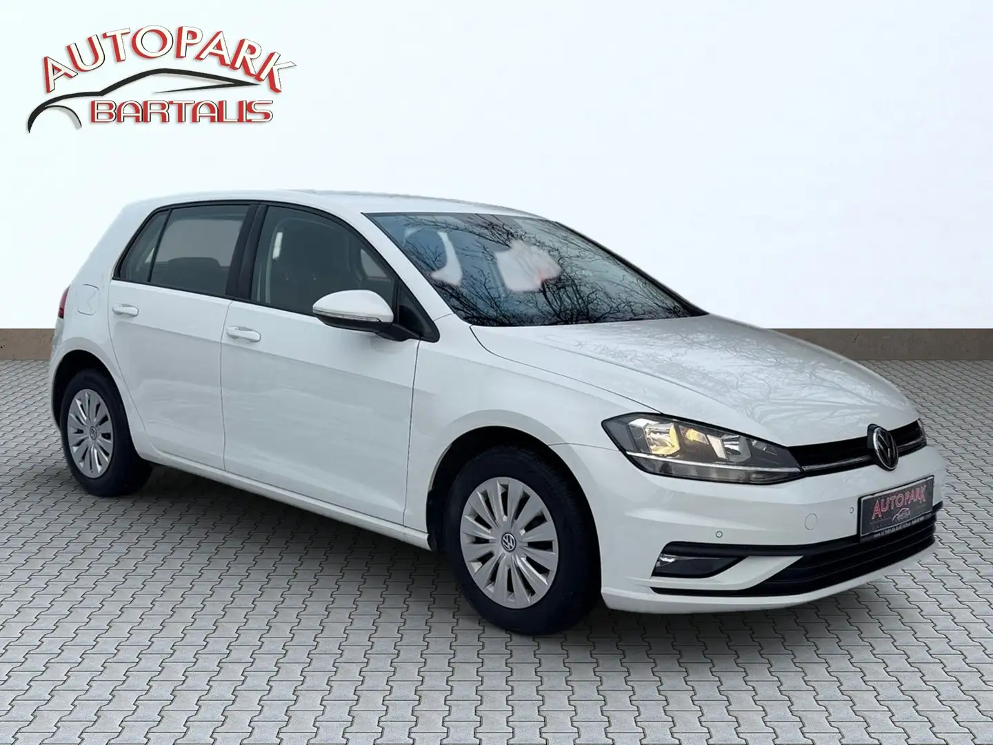 Volkswagen Golf Trendline BMT/Start-Stopp**1.BESITZ**NAVI**PDC** Weiß - 2