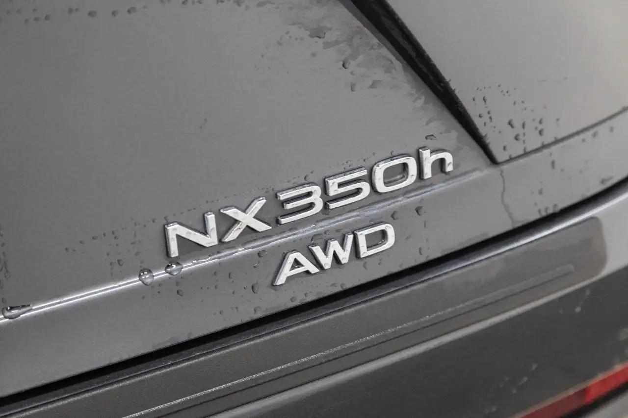 Lexus NX снимка Lexus NX