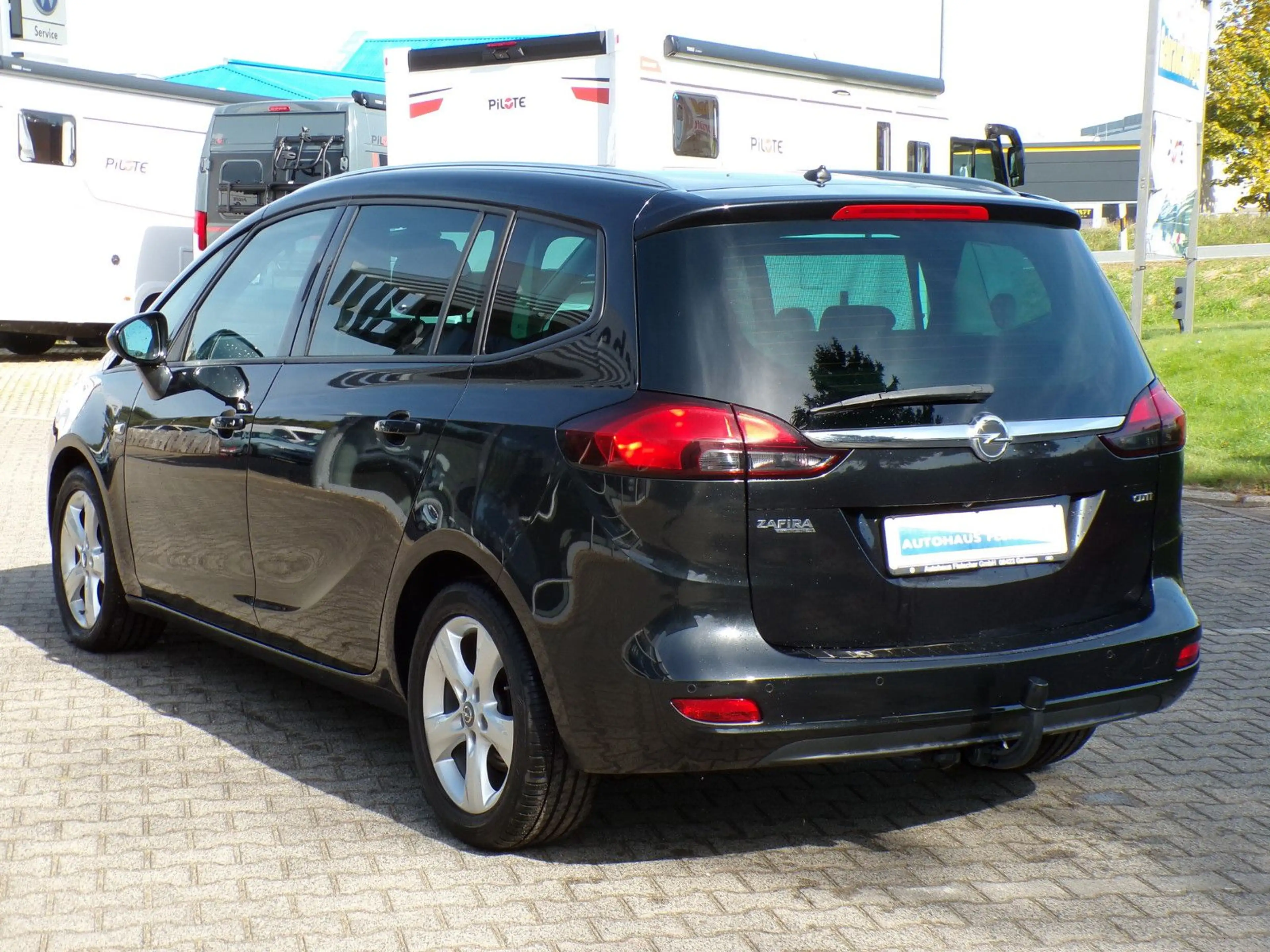 Opel Zafira C Tourer Drive — photo 7