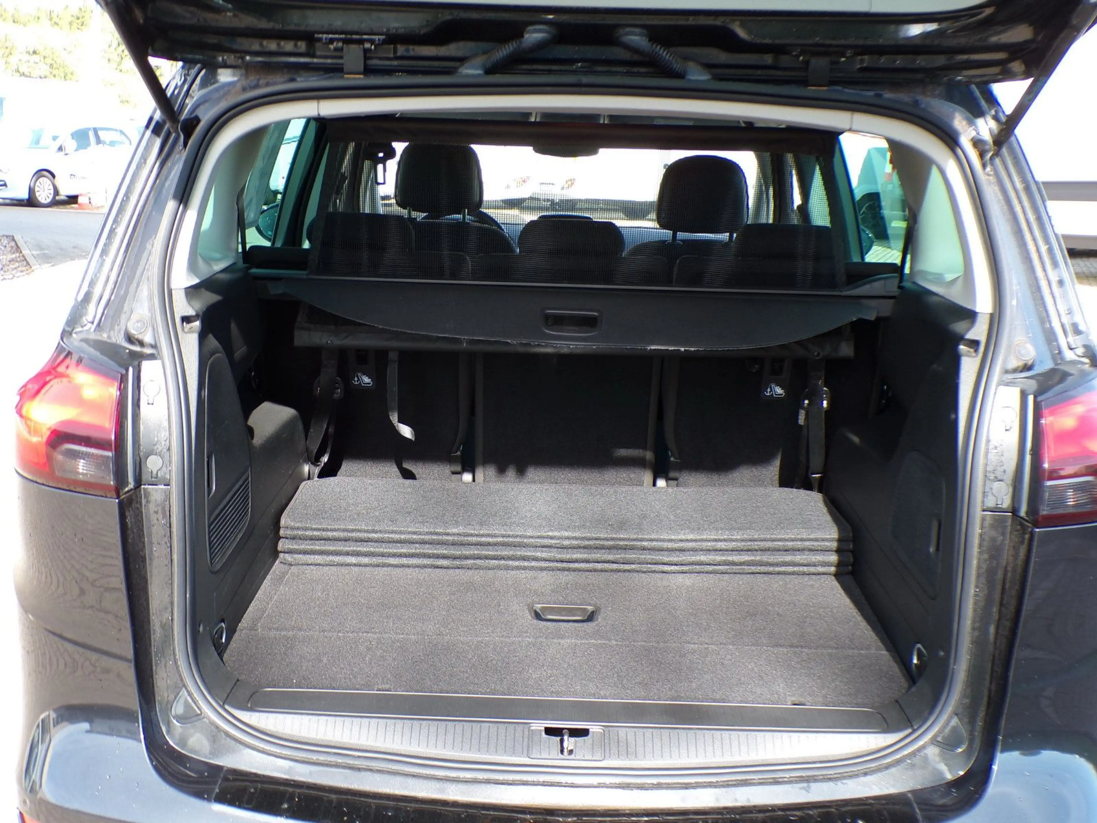 Opel Zafira C Tourer Drive — photo 14