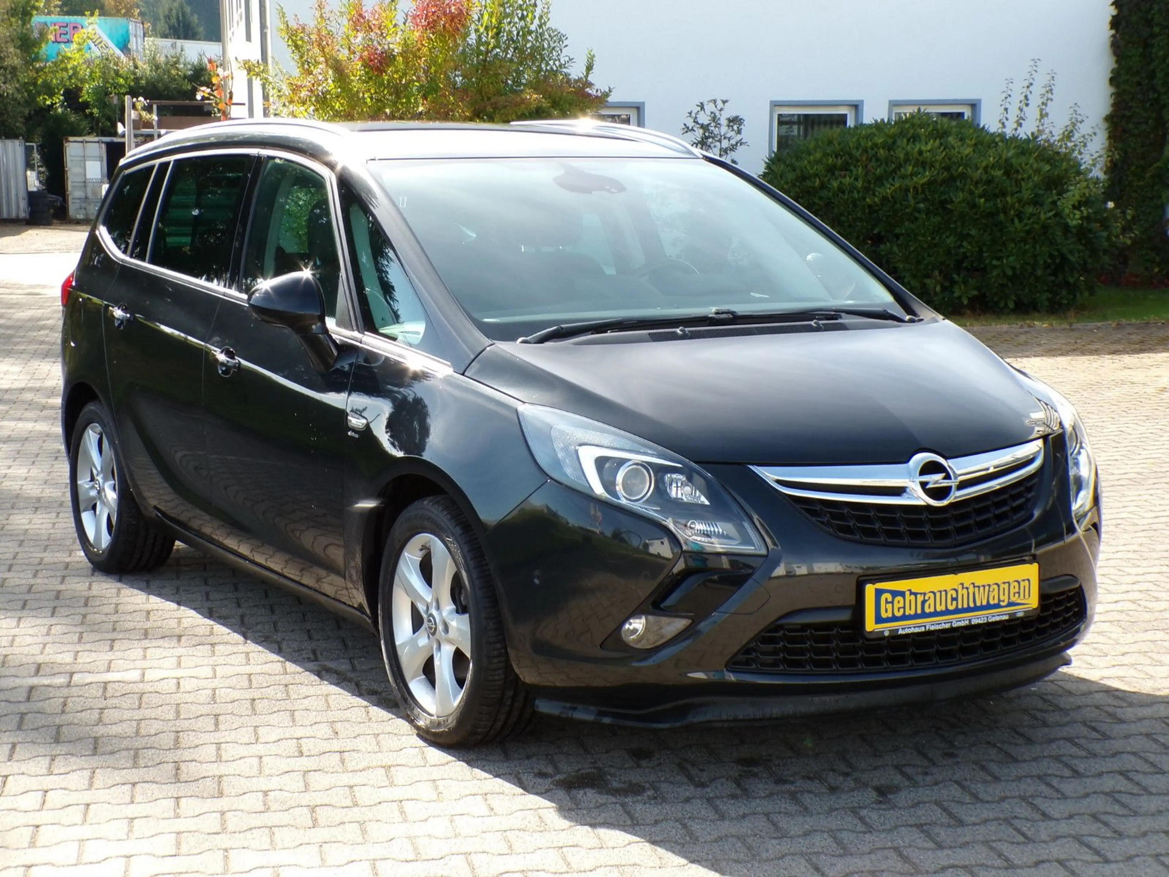 Opel Zafira C Tourer Drive — photo 3