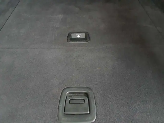 BMW 5 Series view 15