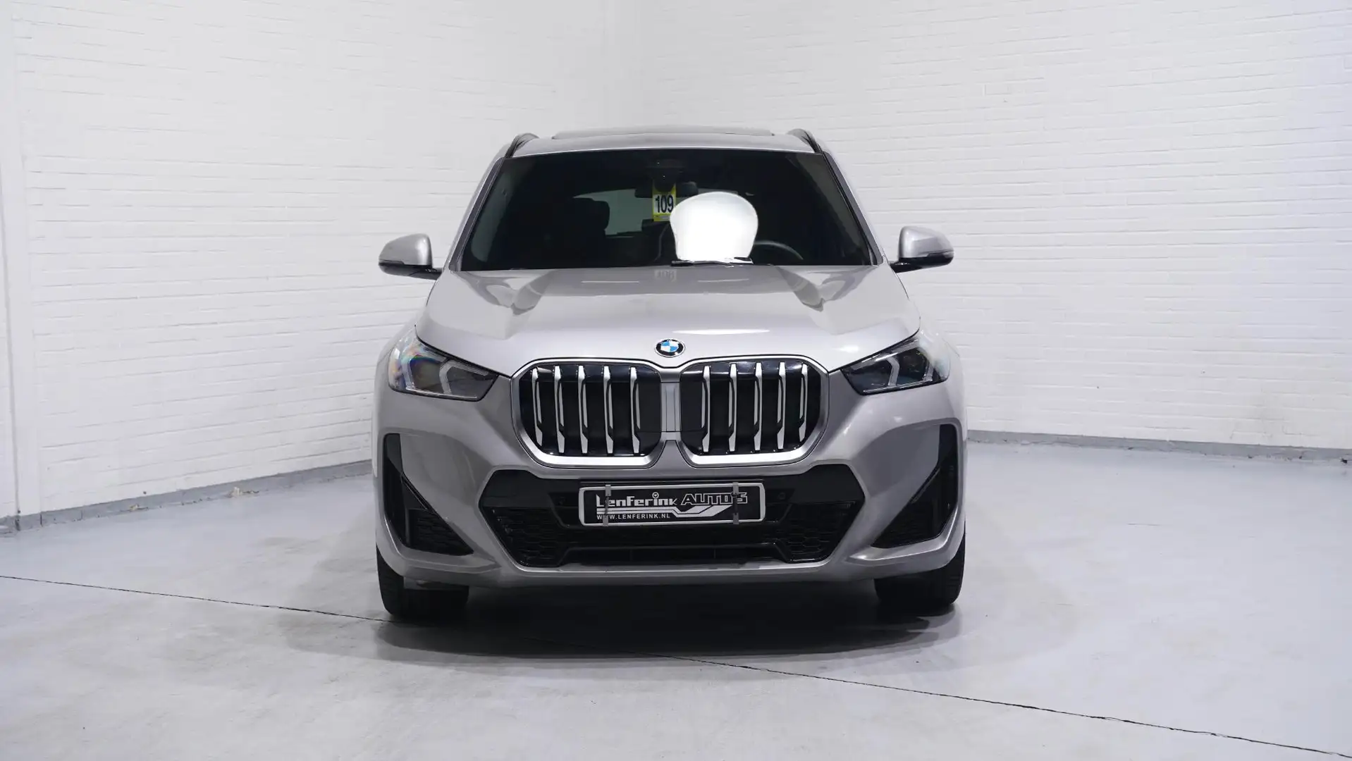 BMW X1 sDrive20i M Sport Panodak Stoel- en stuurverwarmin Grau - 2