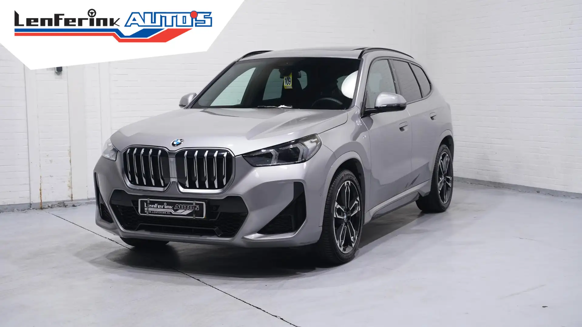 BMW X1 sDrive20i M Sport Panodak Stoel- en stuurverwarmin Grau - 1
