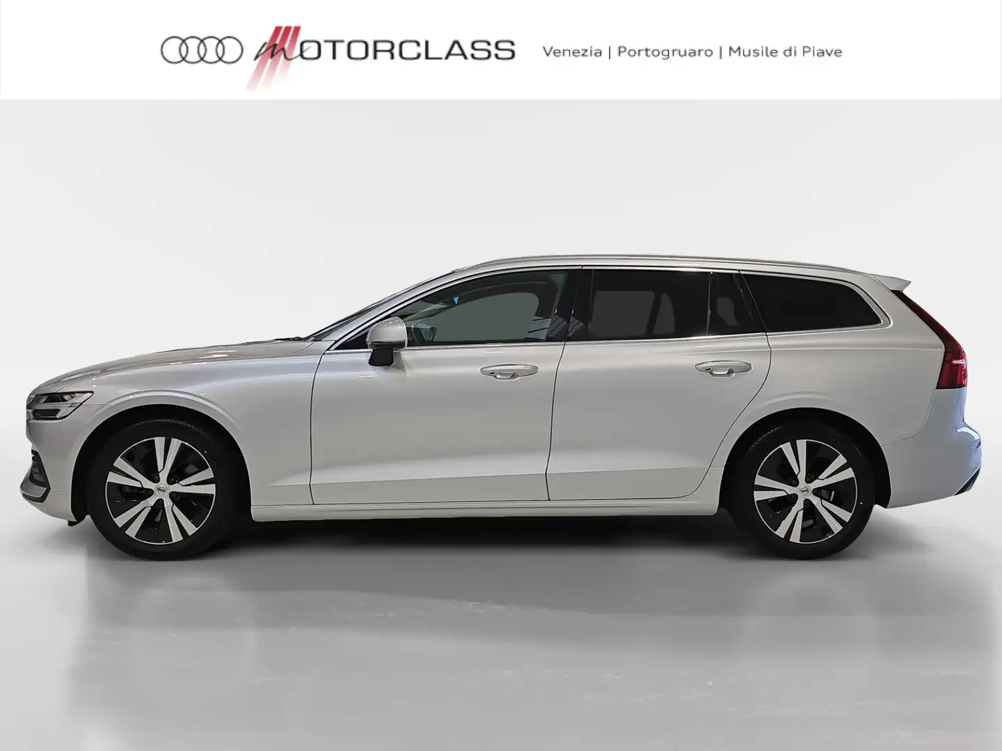 Volvo V60 .0 b4 momentum business pro geartronic Grijs - 2