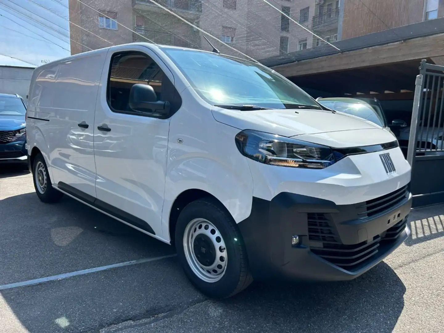 Fiat Scudo 1.5 BlueHDi 120 CV S&S PN-TN Furgone Bianco - 2