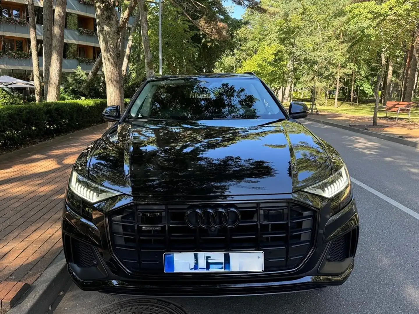 Audi Q8 55 TFSIe Black line quattro - 1