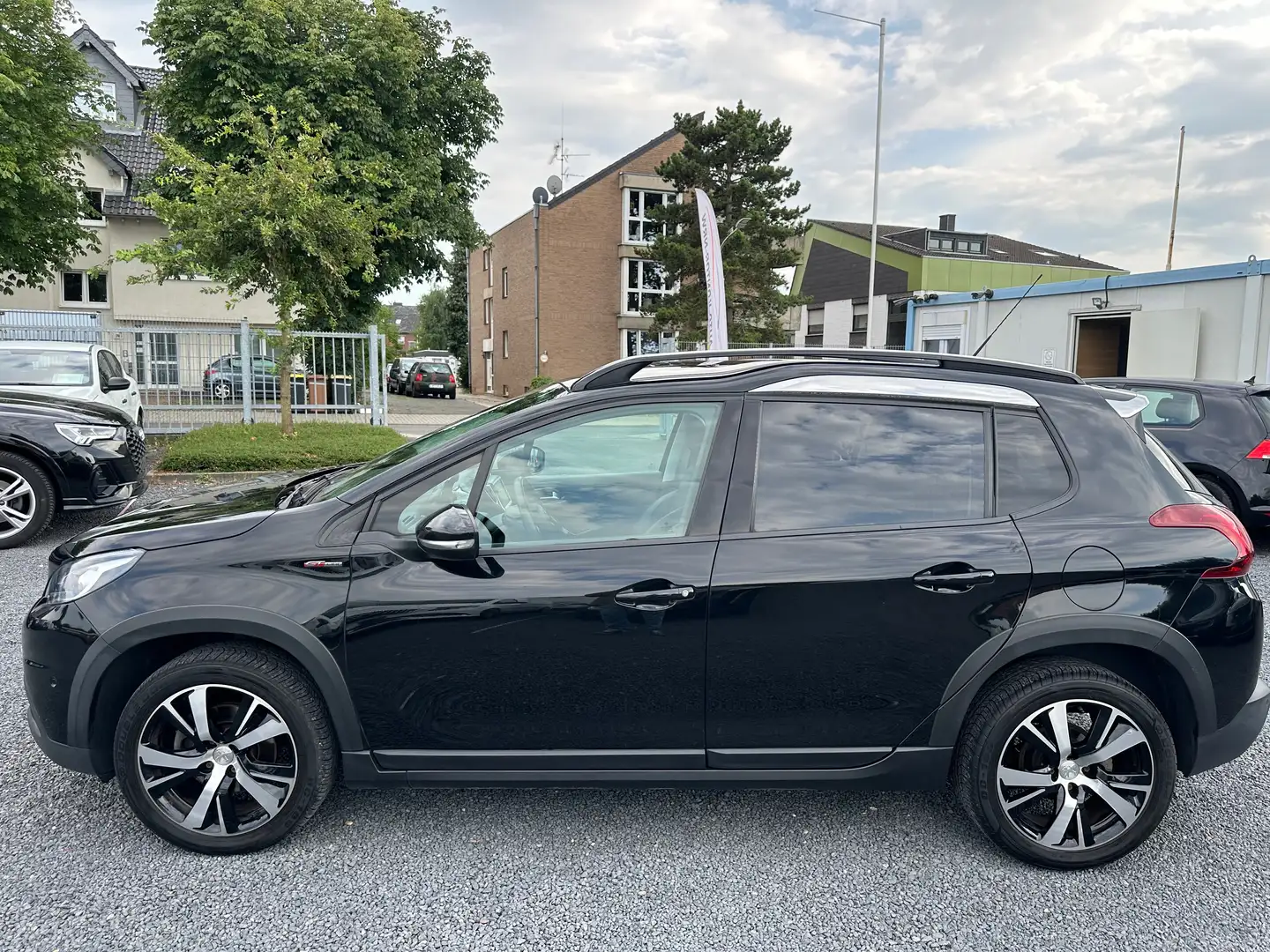 Peugeot 2008 Allure GT-Line Navi,Kamera, AppelCar Top Zwart - 2