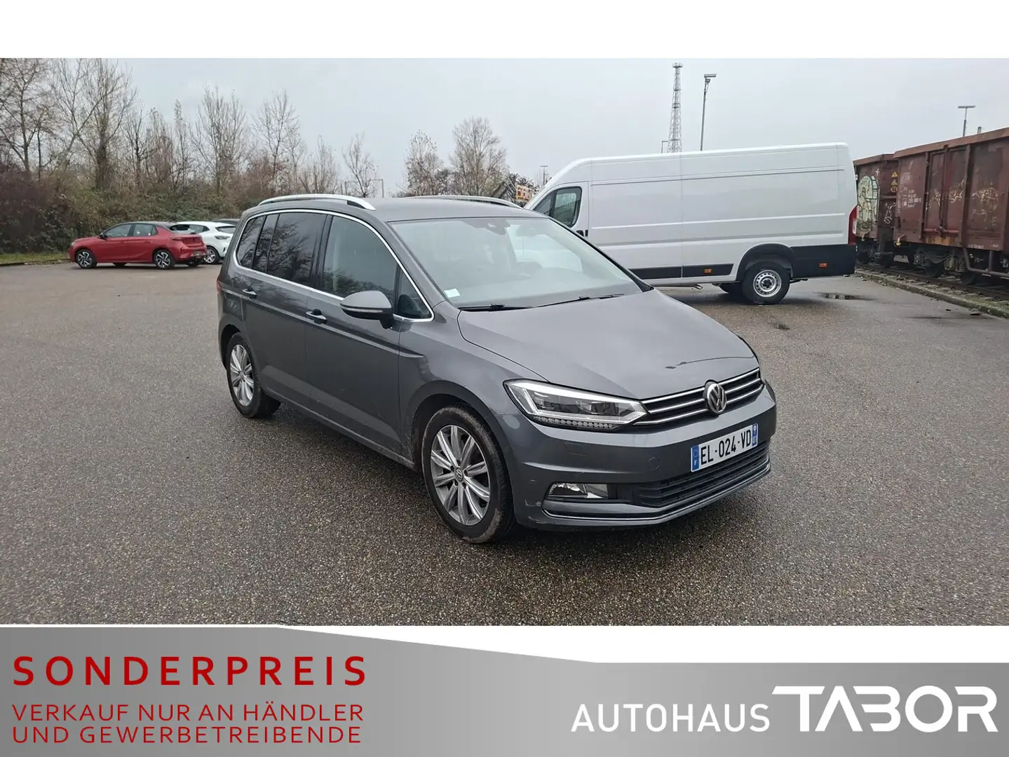 Volkswagen Touran 2.0 TDI Highline DSG AHK 7S NAV ACC RFK - 2