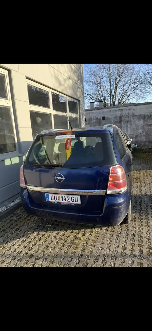 Opel Zafira Tourer - 2