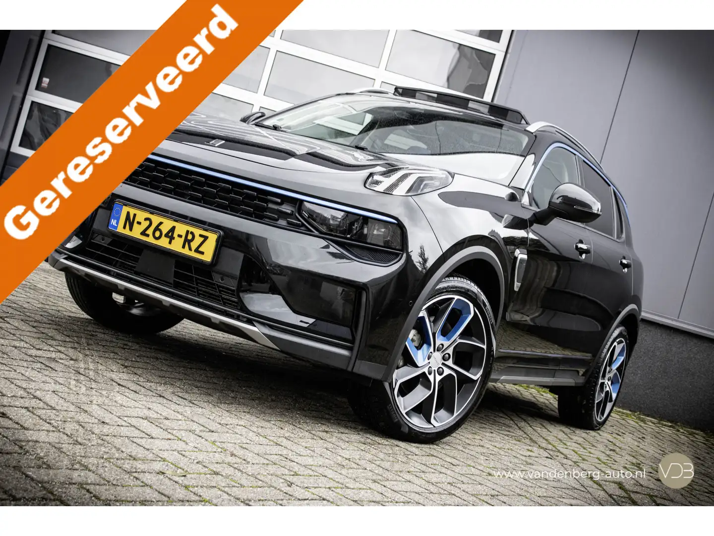 Lynk & Co 01 1.5 ORIGINEEL NL / 1e Eigenaar / BTW auto / Nette Noir - 1