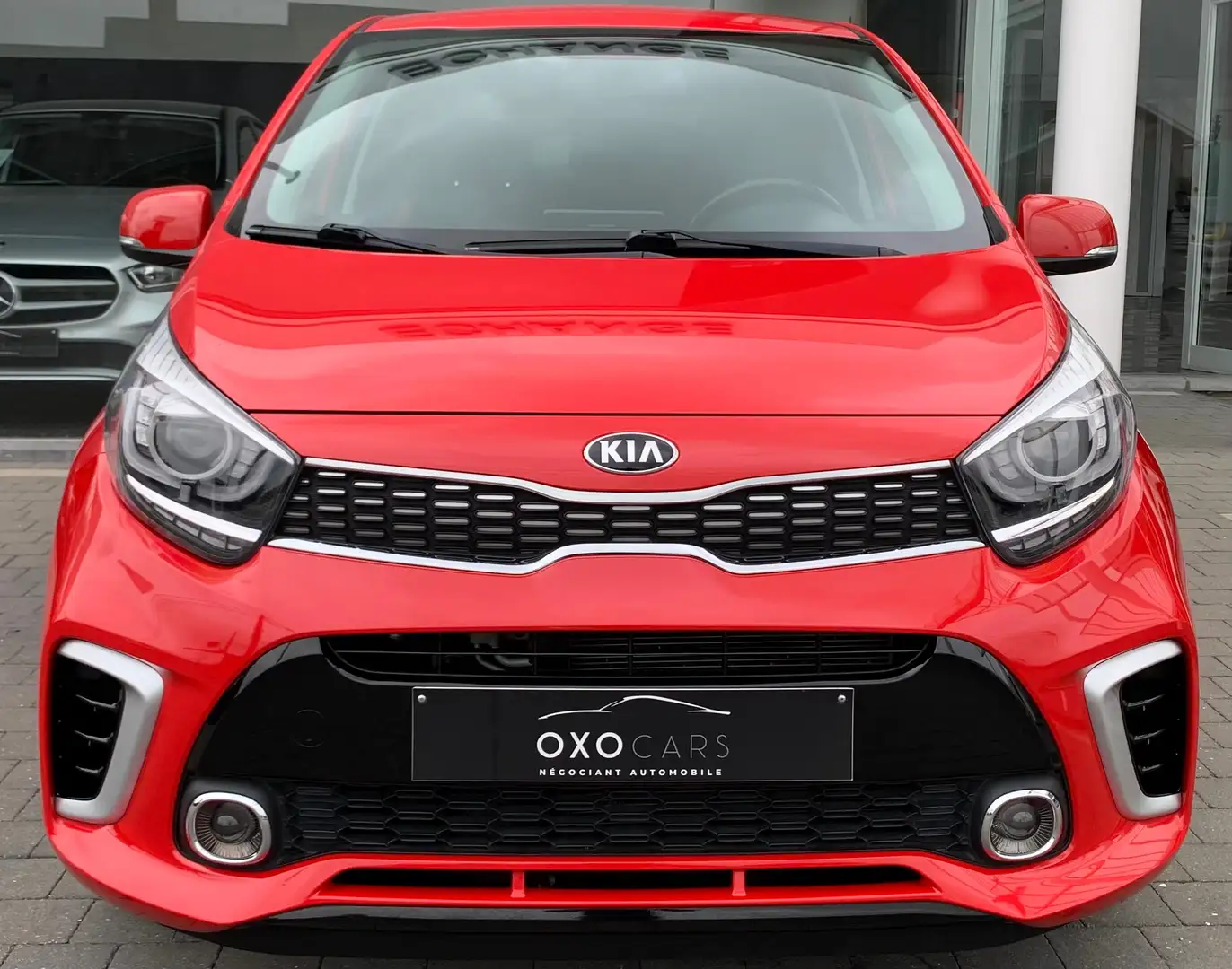 Kia Picanto 1.2i GT Line / GPS / CarPlay / Cuir / FULL OPTIONS Rojo - 2
