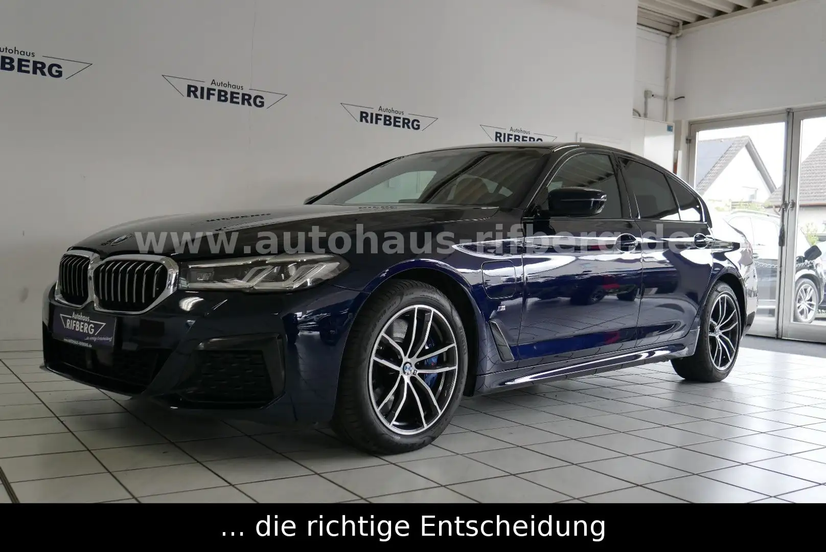 BMW 545 e xDrive M Sport HaKardon/LCP/Surround/Leder Azul - 1