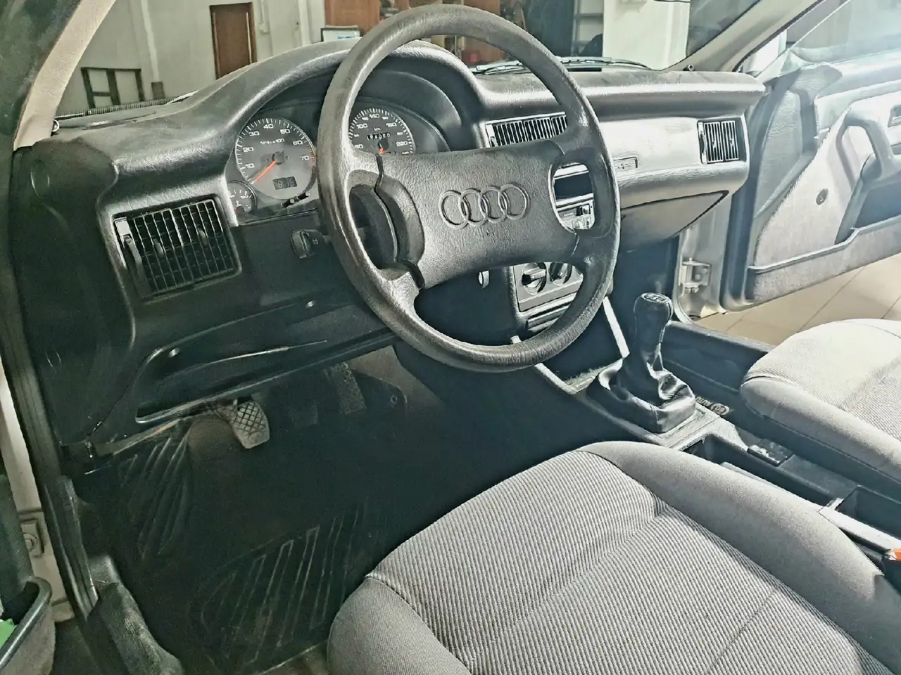 Audi Coupe 2.0, foto 8
