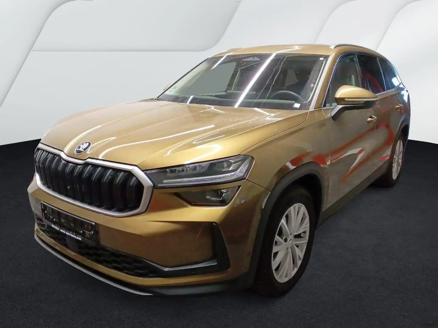 Skoda Kodiaq 2.0 SELECTION LEDER AHK 360°CAM LM18 NAVI Золотистый - 2