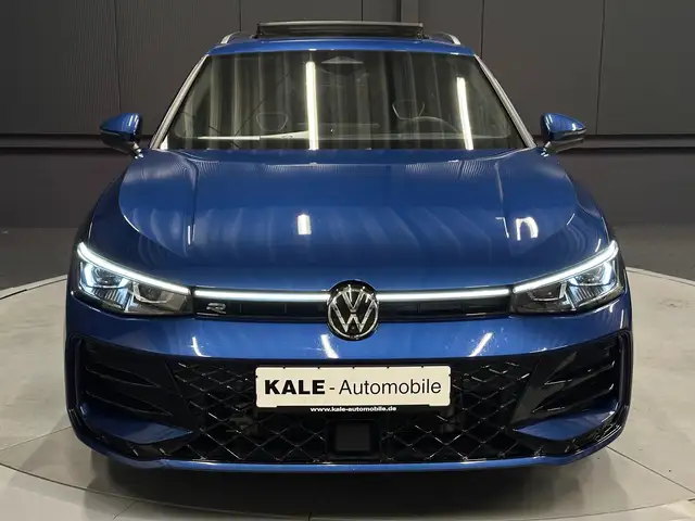 Volkswagen Passat view 8