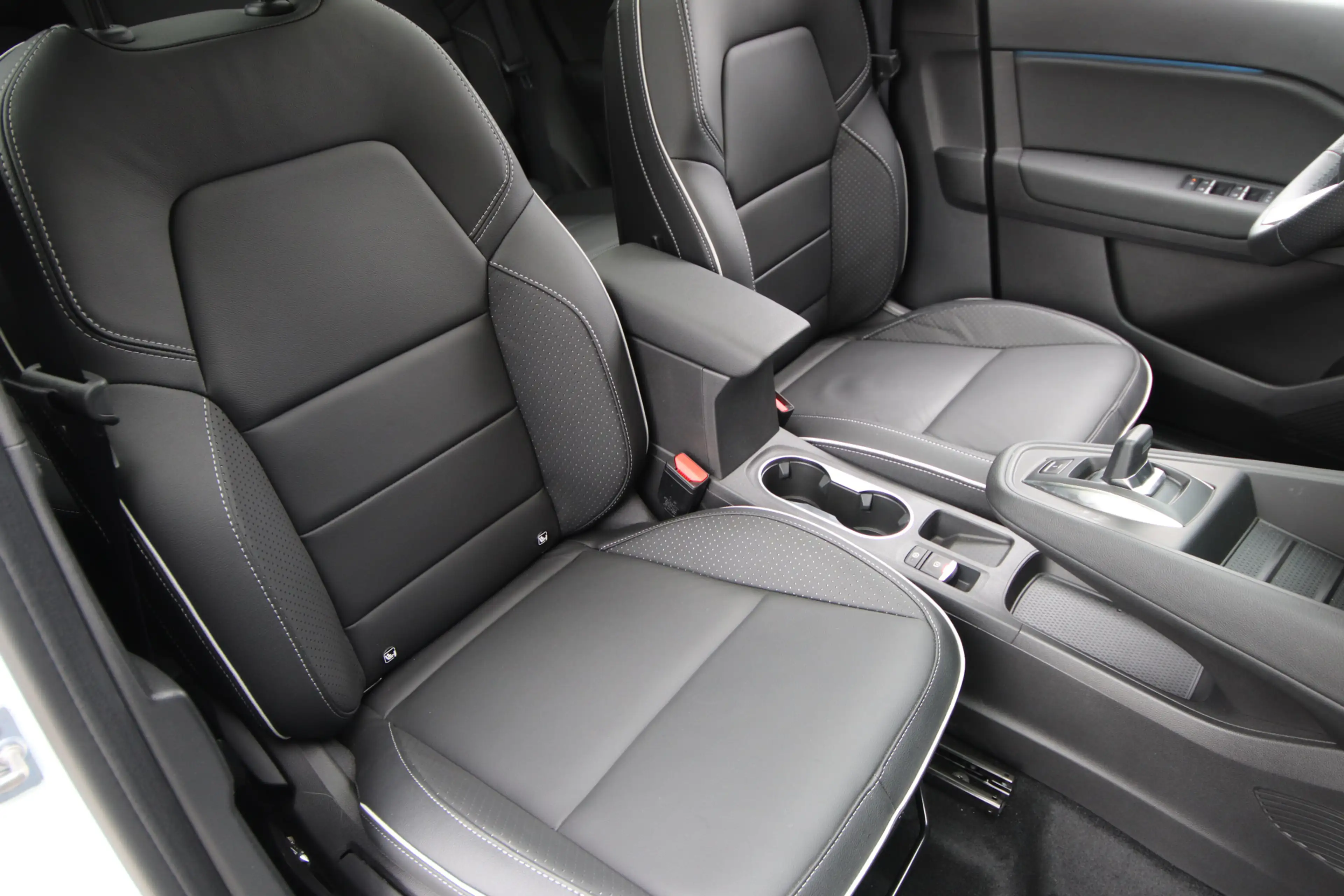 Mitsubishi Grandis 1.8 HEV Instyle Demo, glazendak, Trekhaak — photo 3