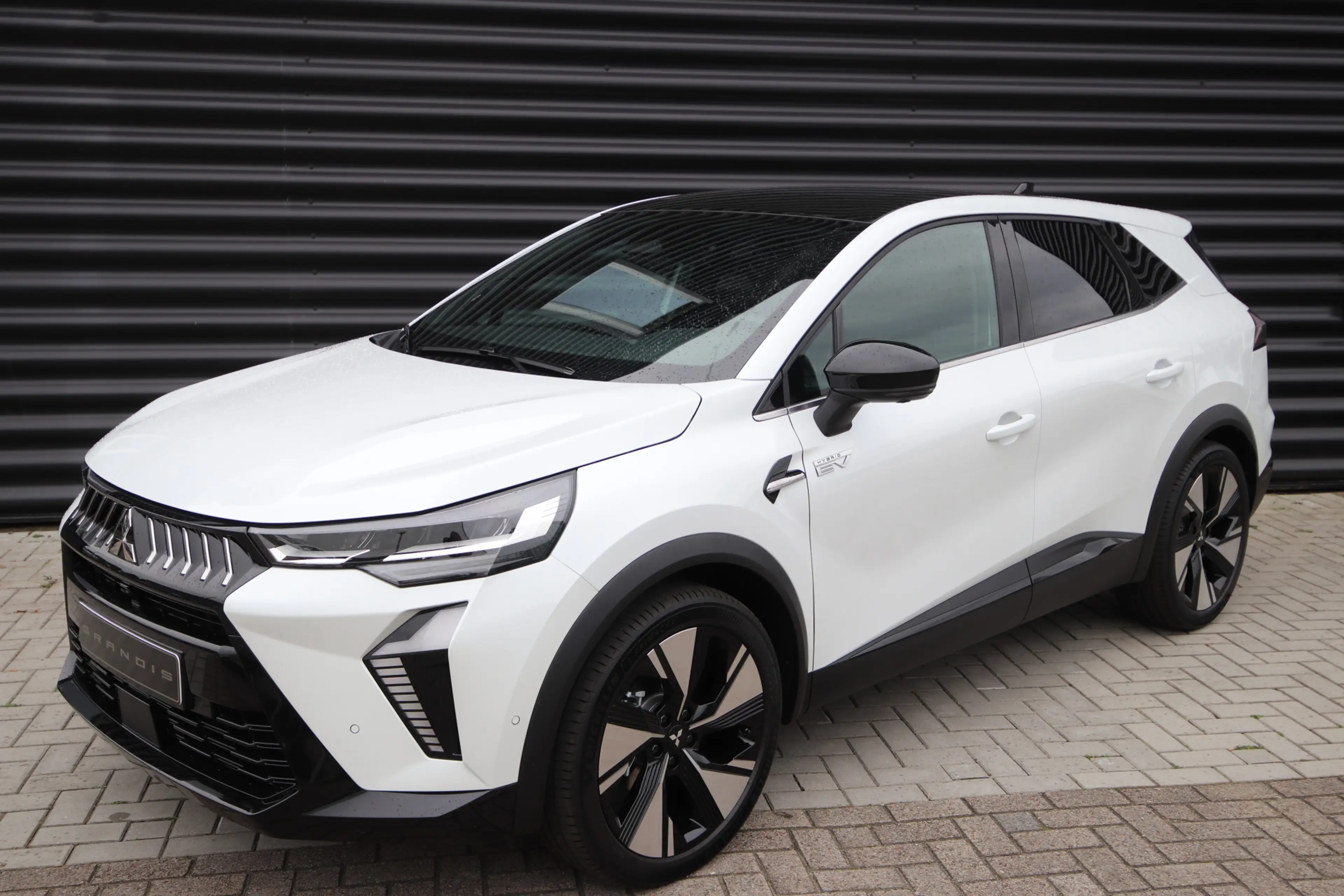 Mitsubishi Grandis 1.8 HEV Instyle Demo, glazendak, Trekhaak — photo 12