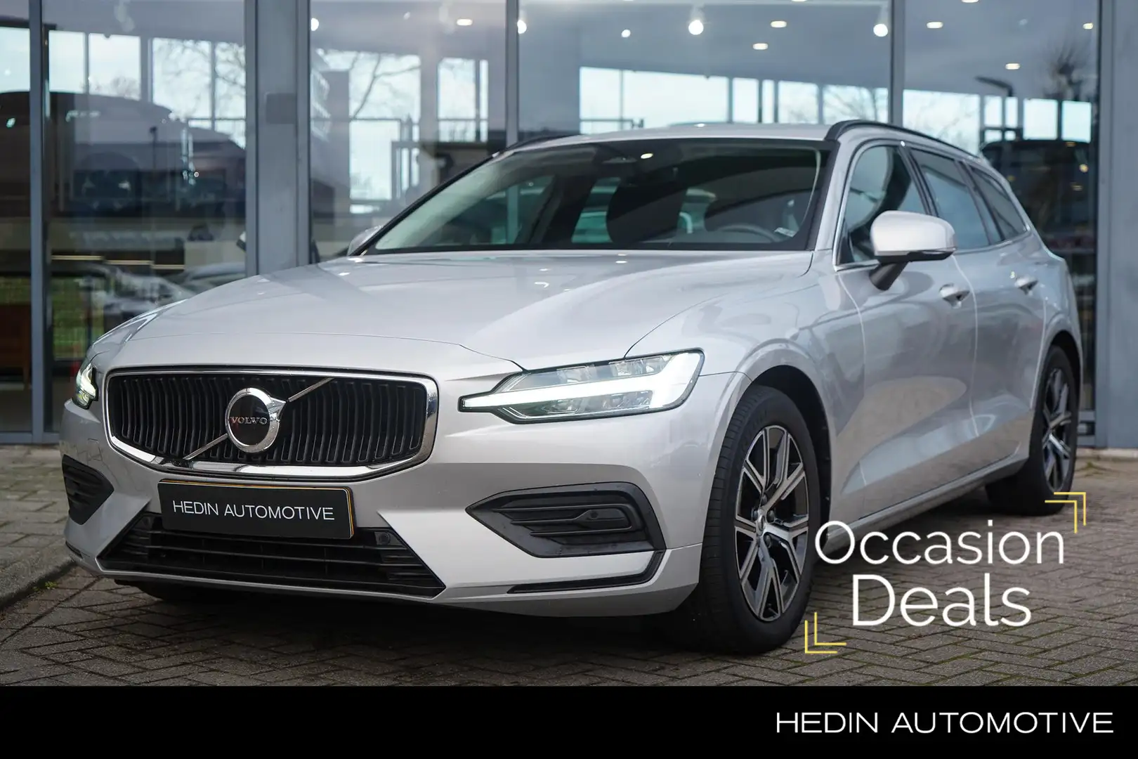 Volvo V60 2.0 B3 Core | Stoel & Stuurverwarming | Adaptieve Grau - 1