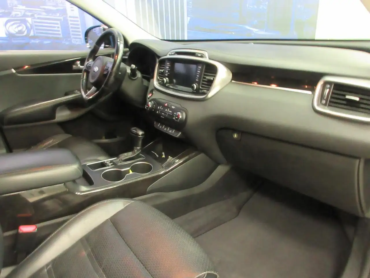 Kia Sorento photo Kia Sorento