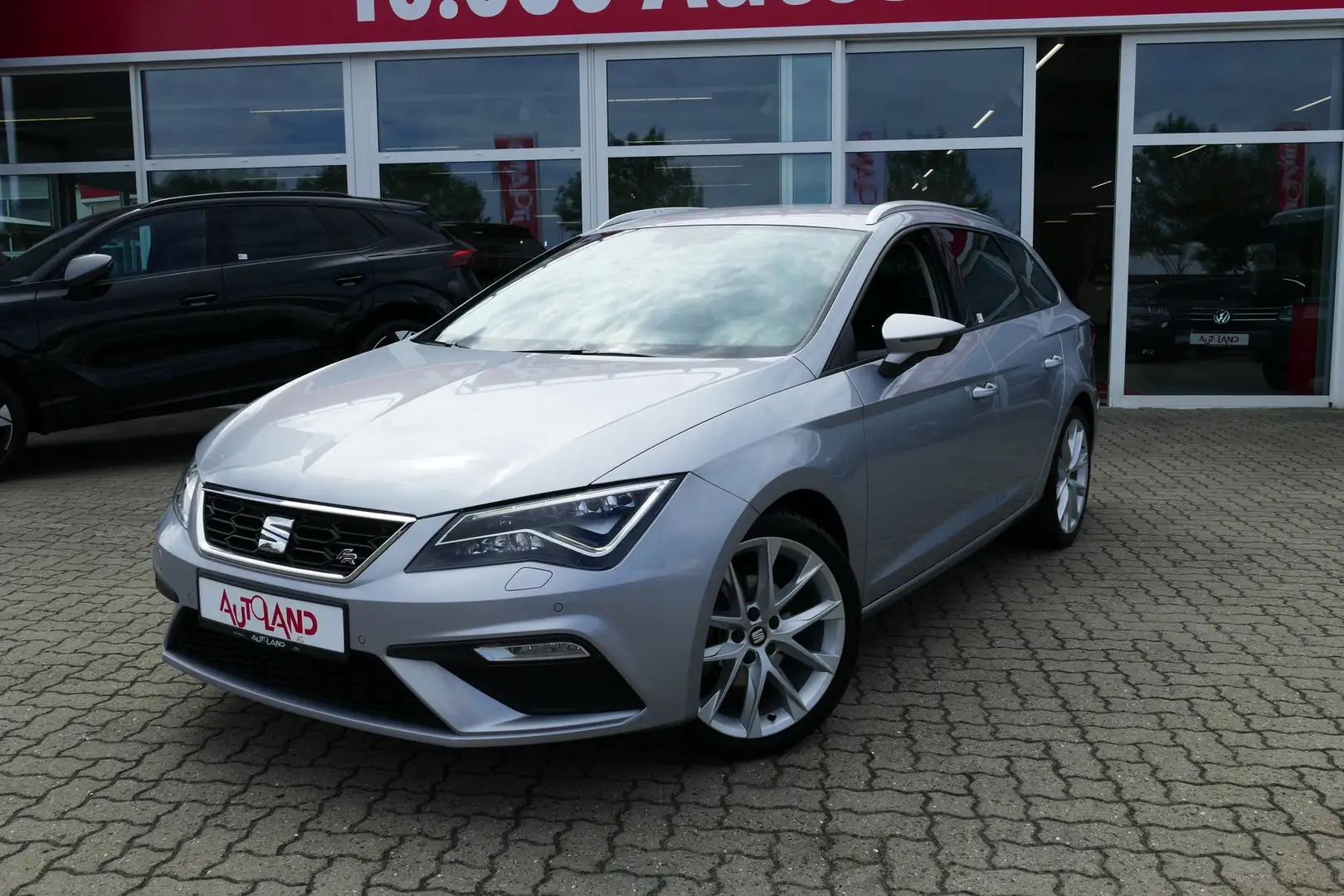 SEAT Leon ST FR 1.4 TSI Facelift Full-LED AAC SHZ PDC Argent - 2