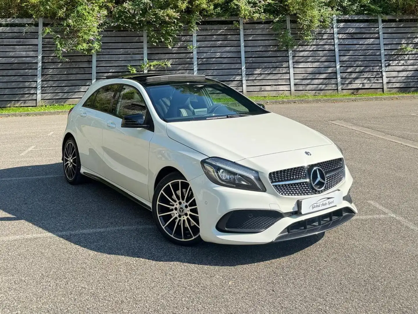 Mercedes-Benz A 250 Classe A 250 7G-DCT WhiteArt Edition Blanc - 2