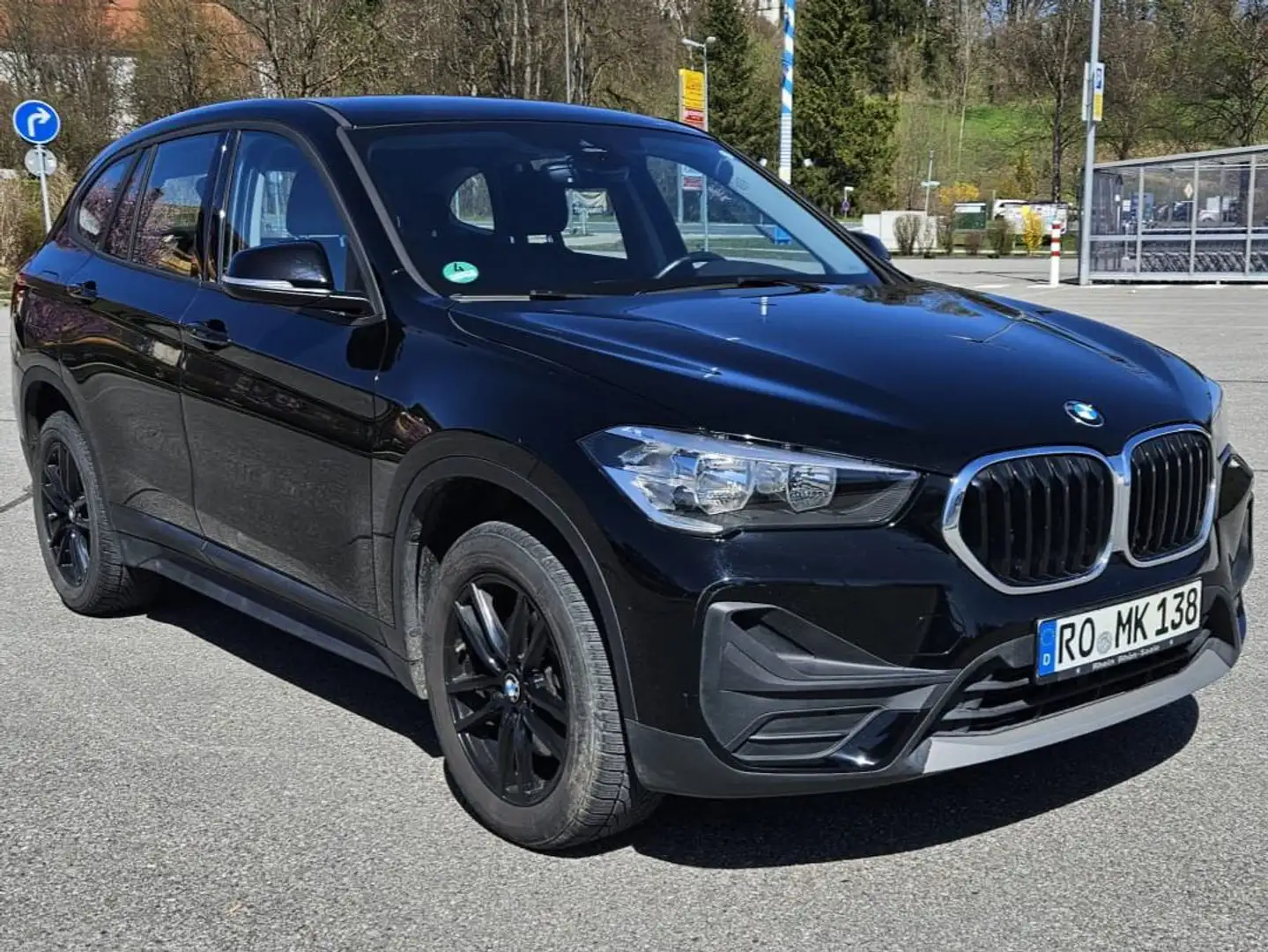 BMW X1 X1 Diesel sDrive18d Advantage Schwarz - 2