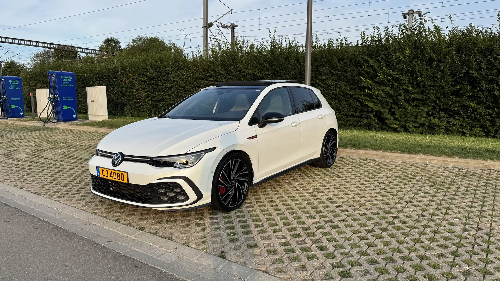 Volkswagen Golf GTI 2.0 TSI OPF DSG - 1