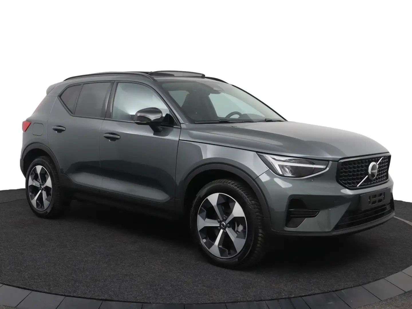 Volvo XC40 2.0 B3 Plus Dark|Panorama|PILOT|H&K| Groen - 2