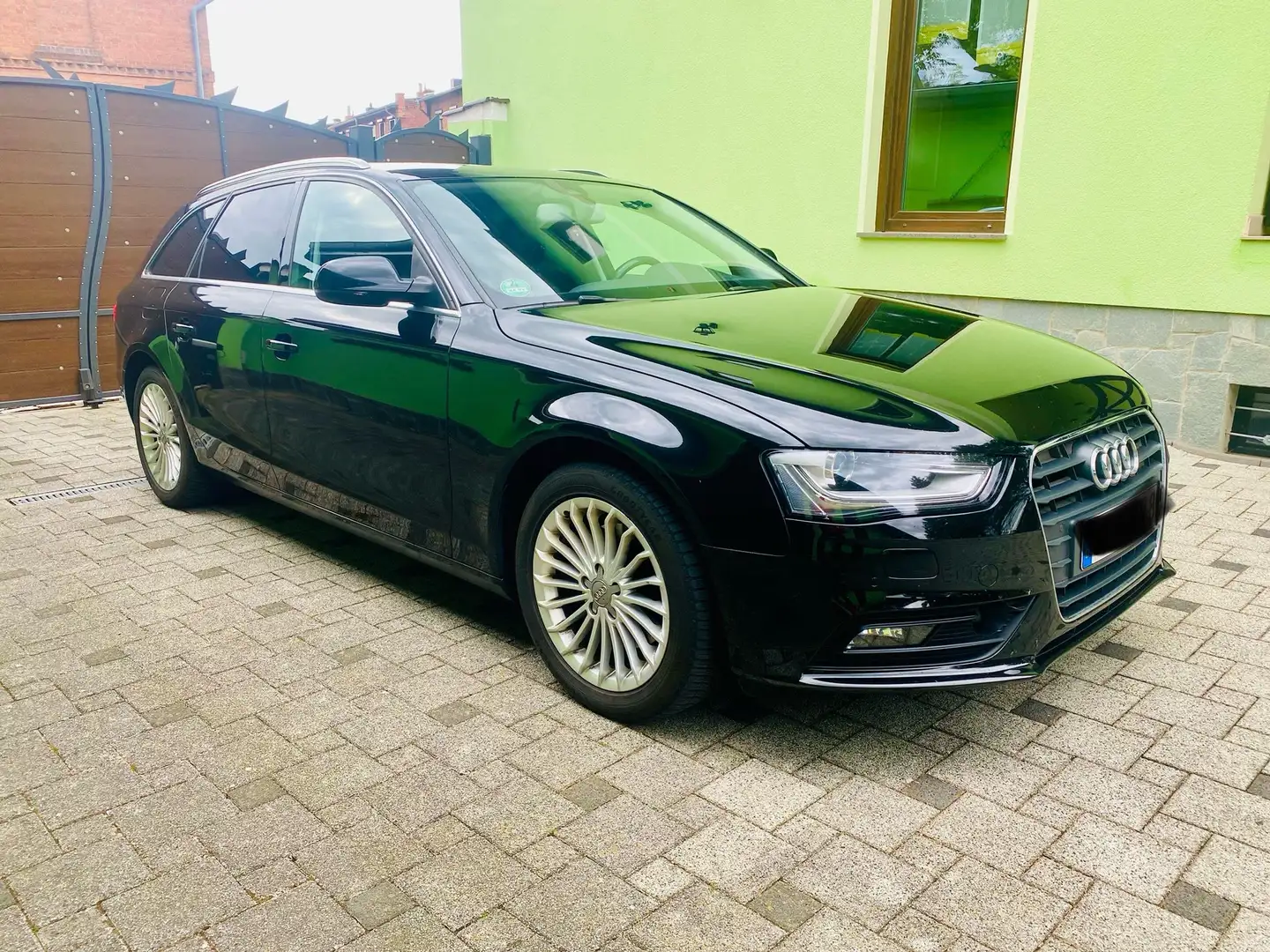 Audi A4 Ambiente Schwarz - 2